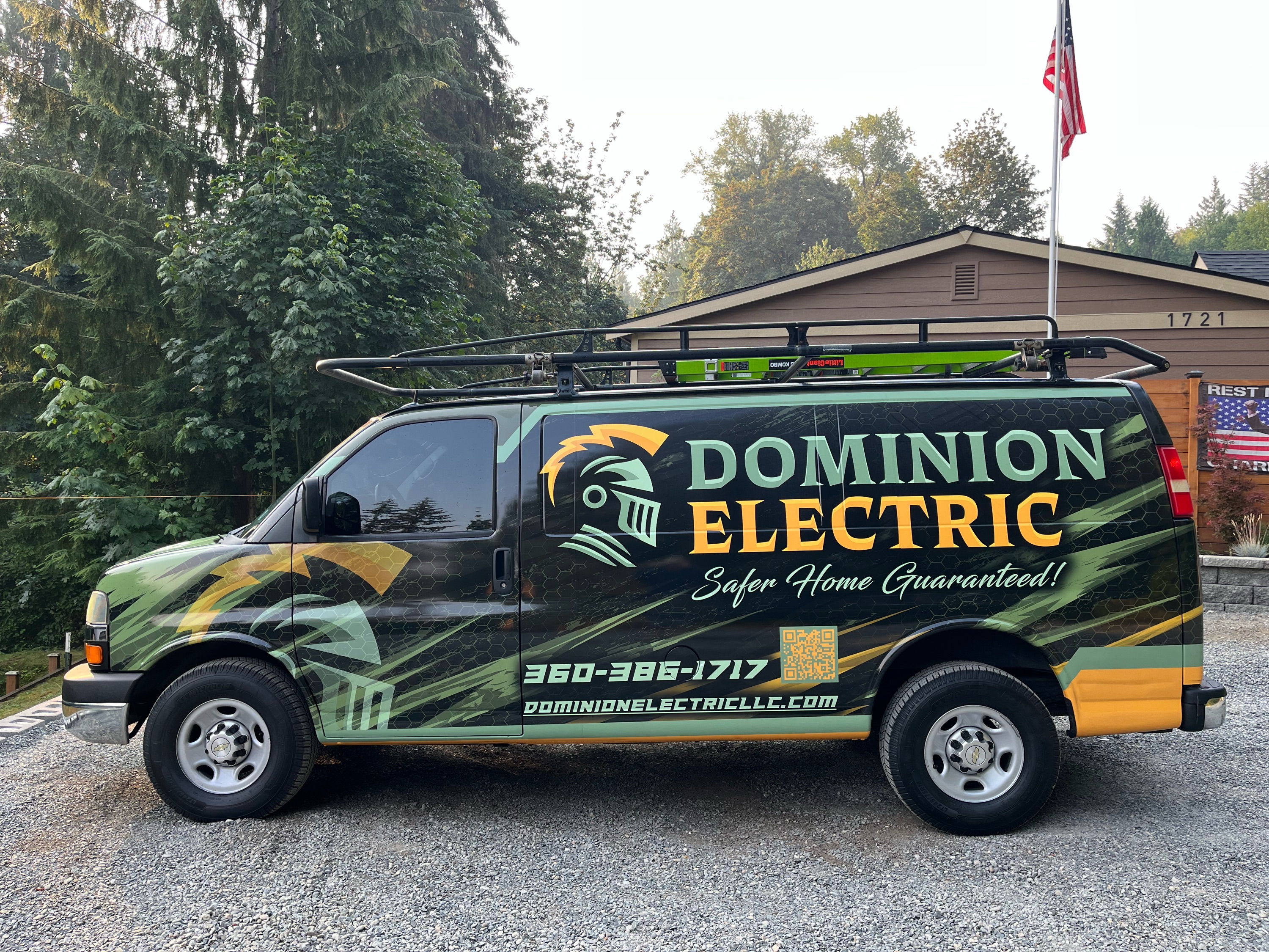 Dominion Electric LLC Logo