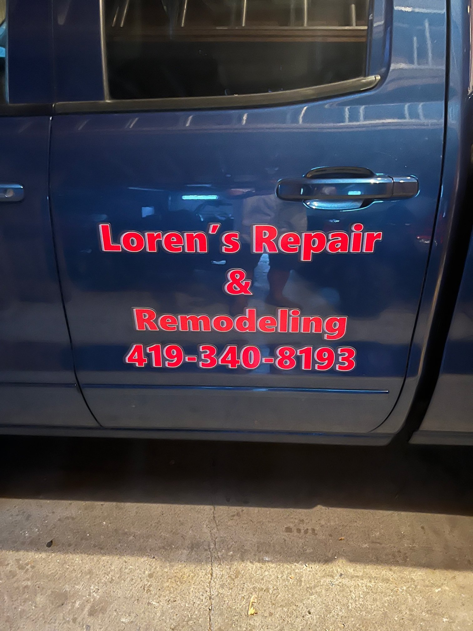 Loren's Repair & Remodeling Logo