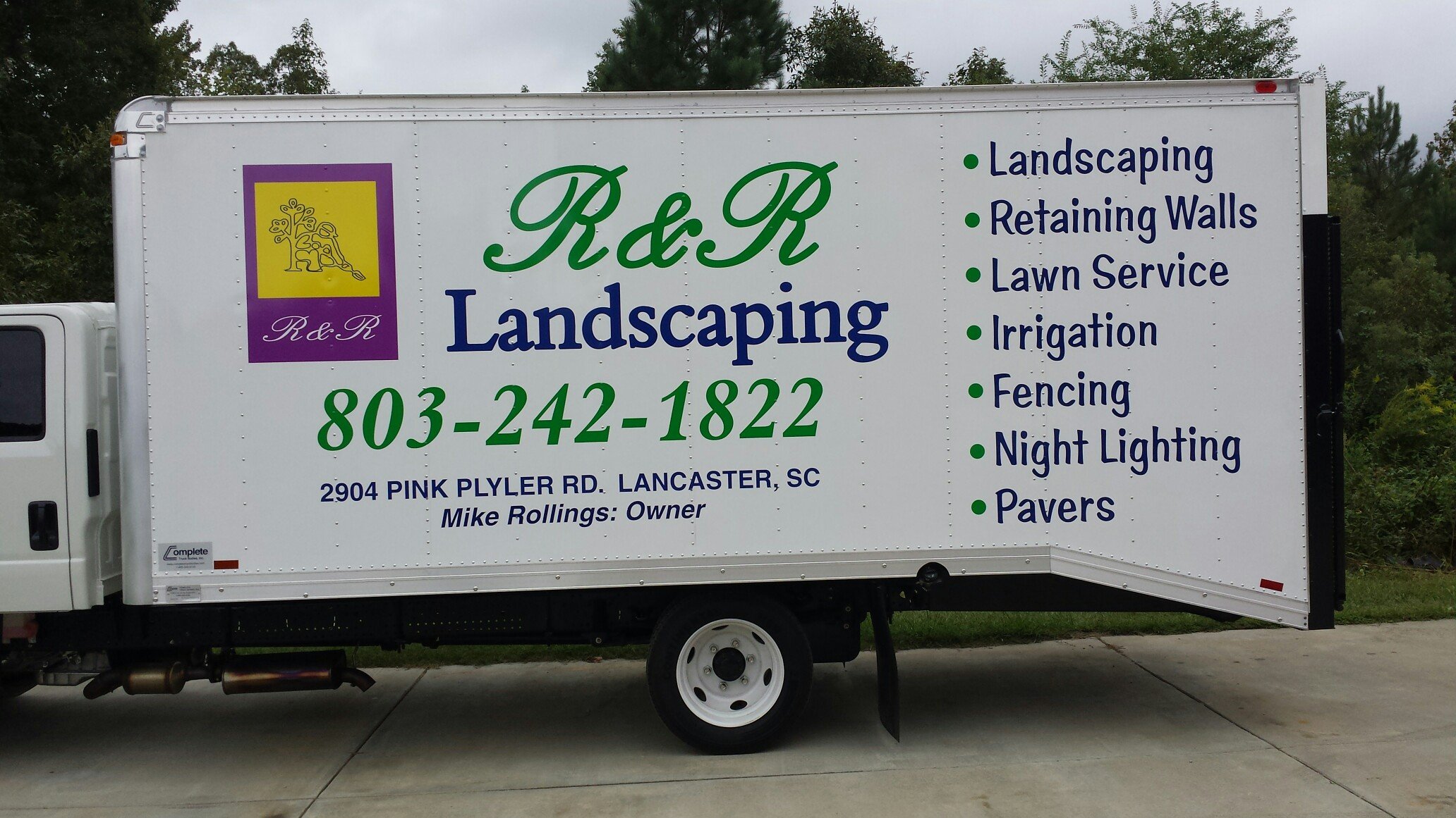 R & R Landscaping Logo