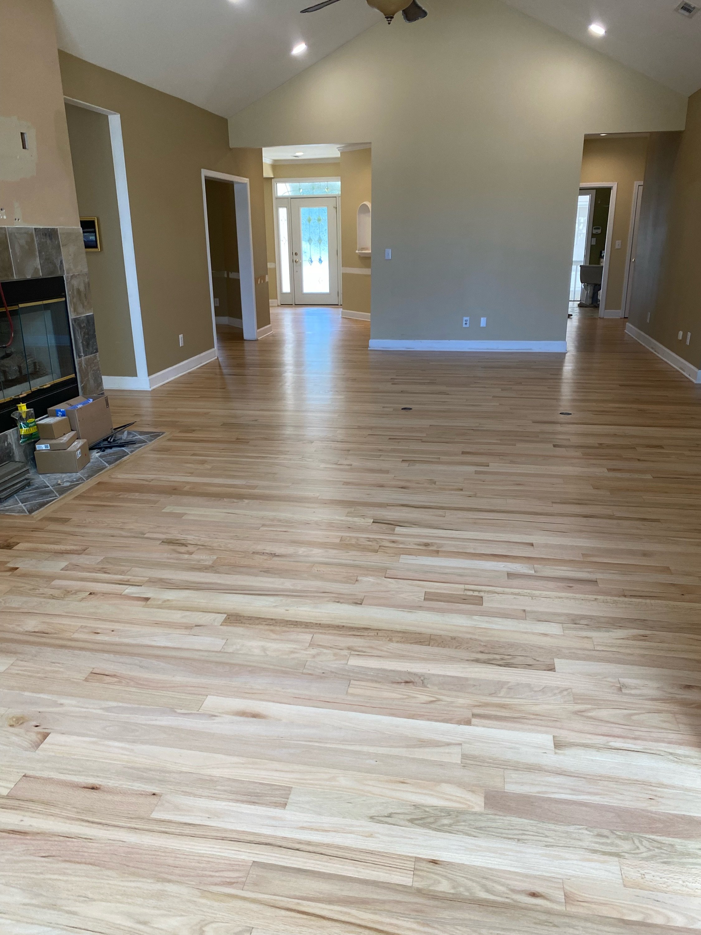 Br Hardwood Floors Logo