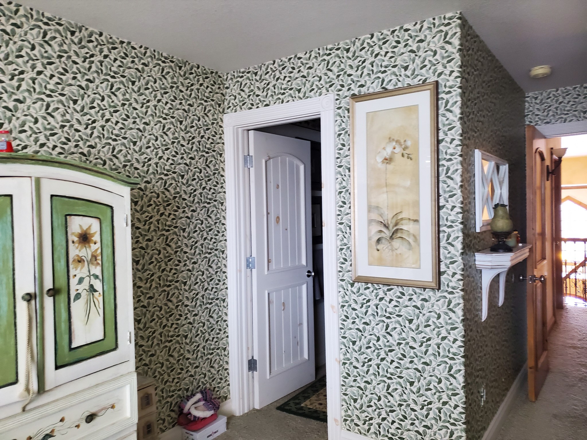 14 Best Wallpaper Installers - Denver CO | HomeAdvisor Wallcovering Hangers