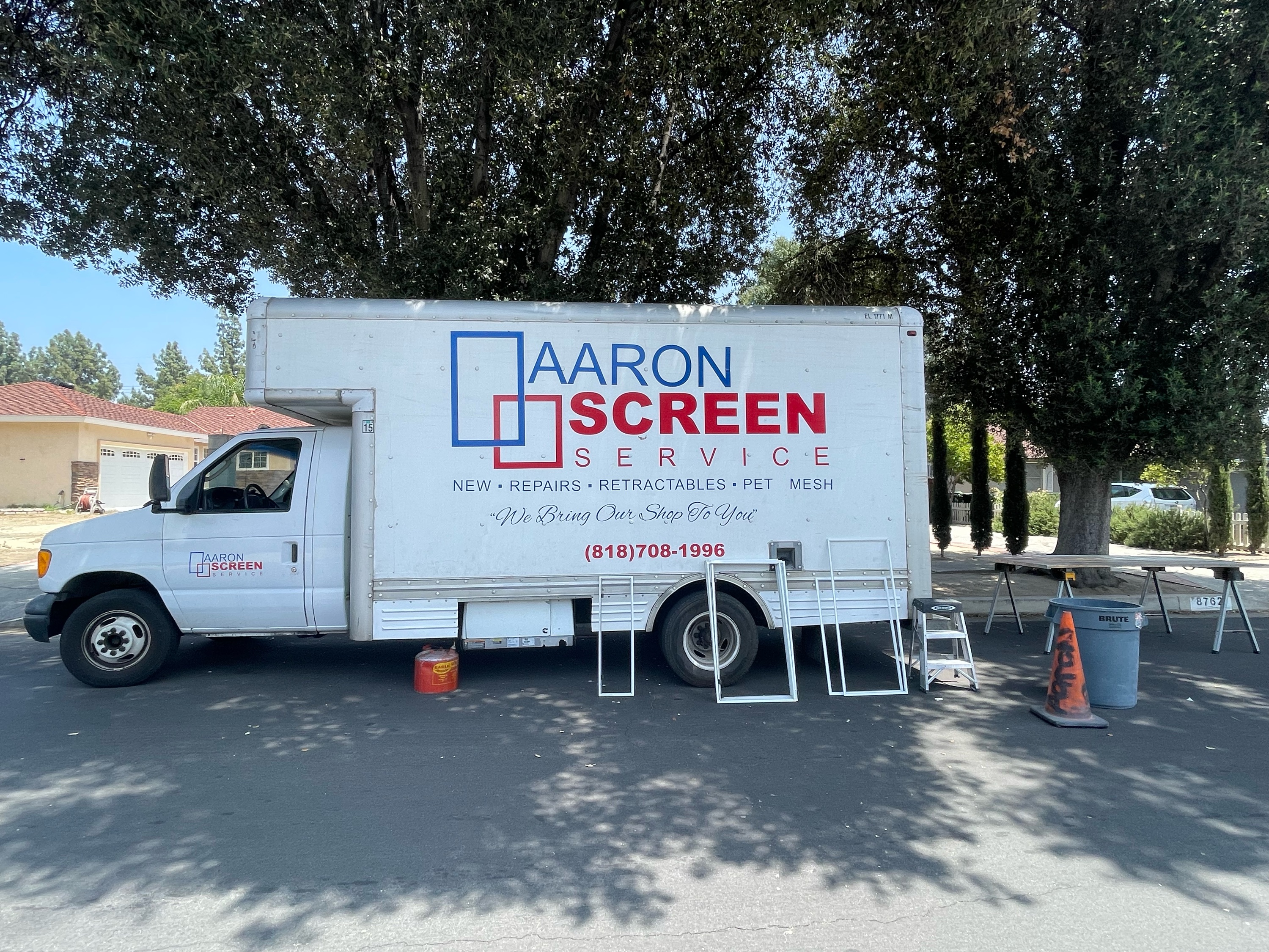 Aaron Screen Service Logo