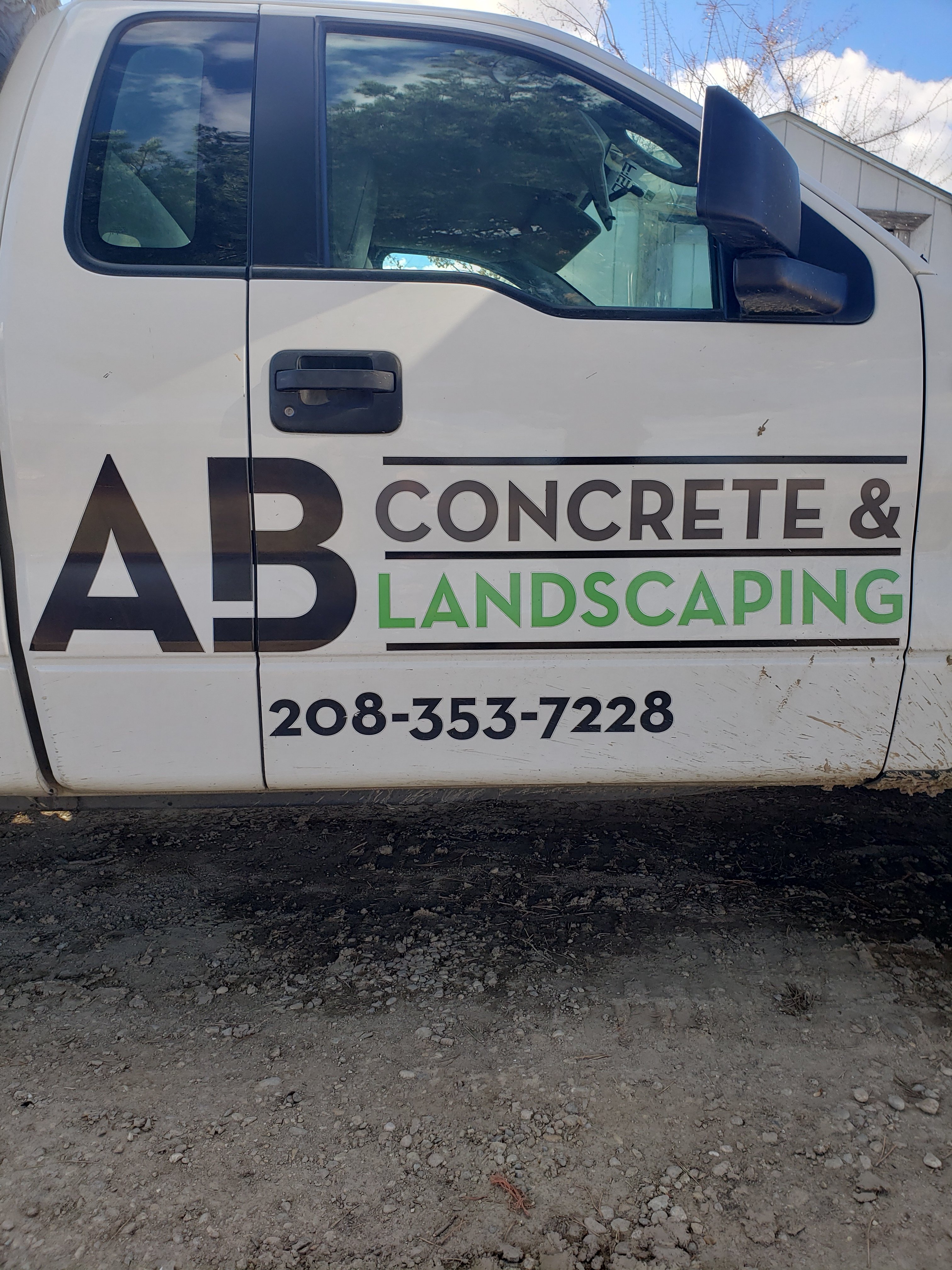 AB Concrete and Landscaping, LLC Logo