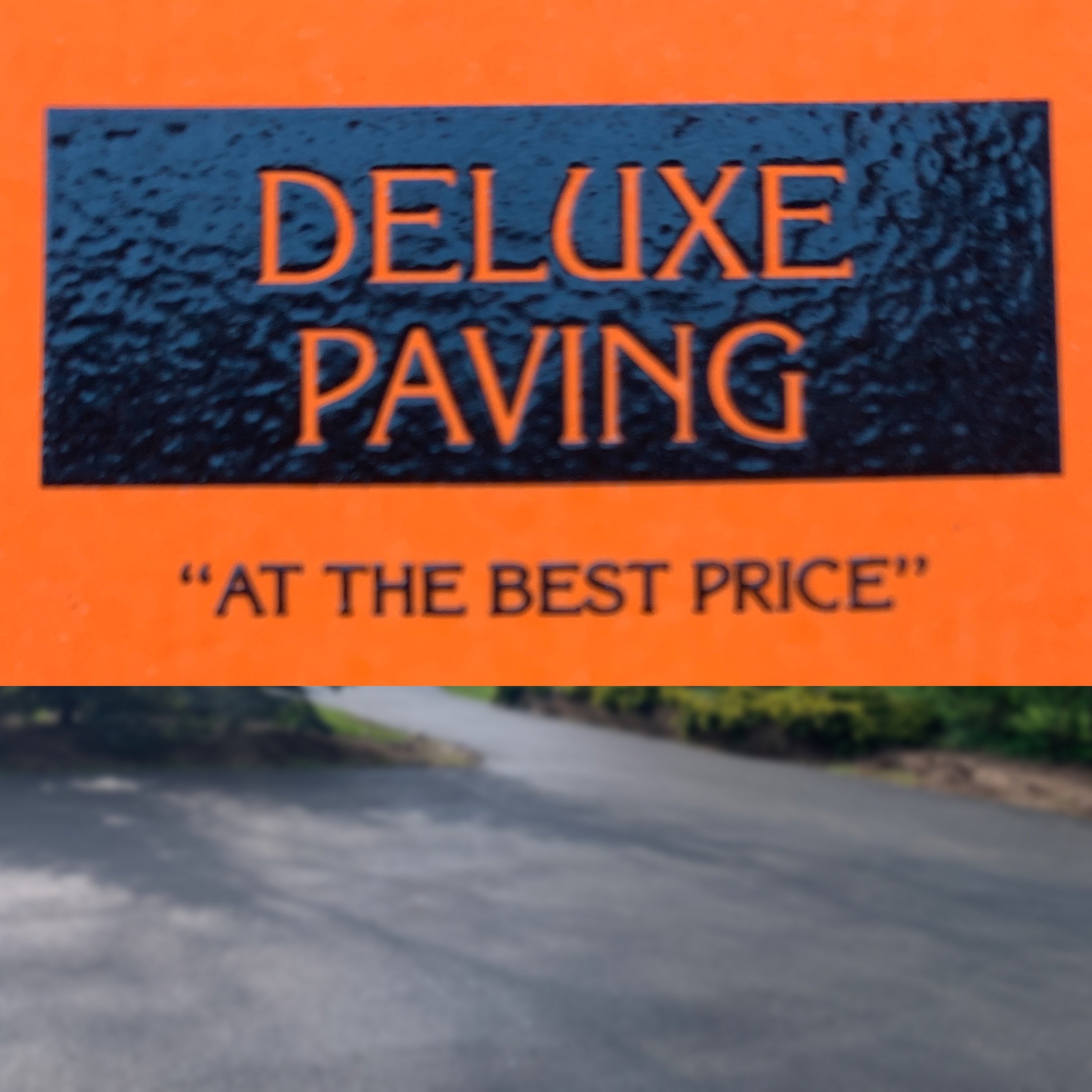 Deluxe Paving Logo