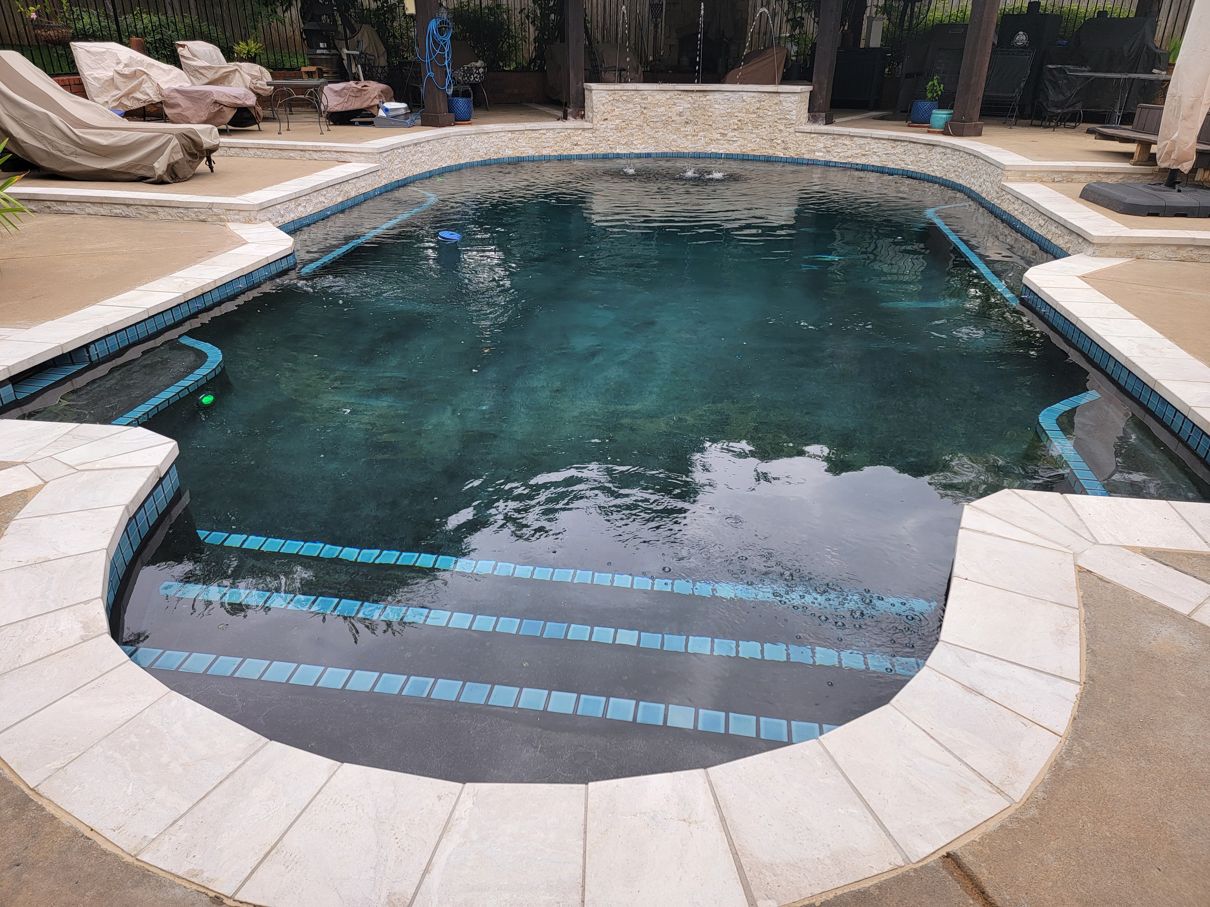 M&M Pools and Spas Logo