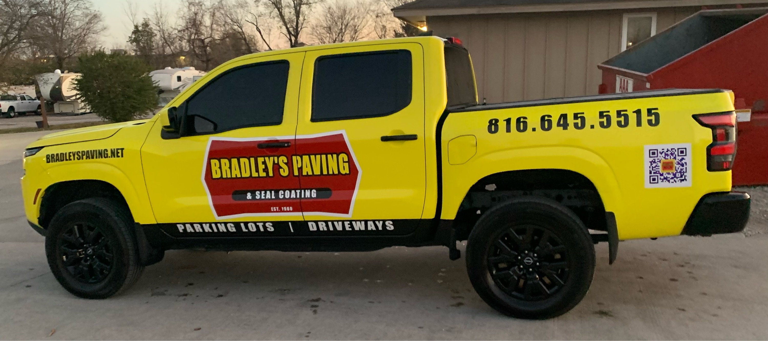 Bradley's Paving Logo