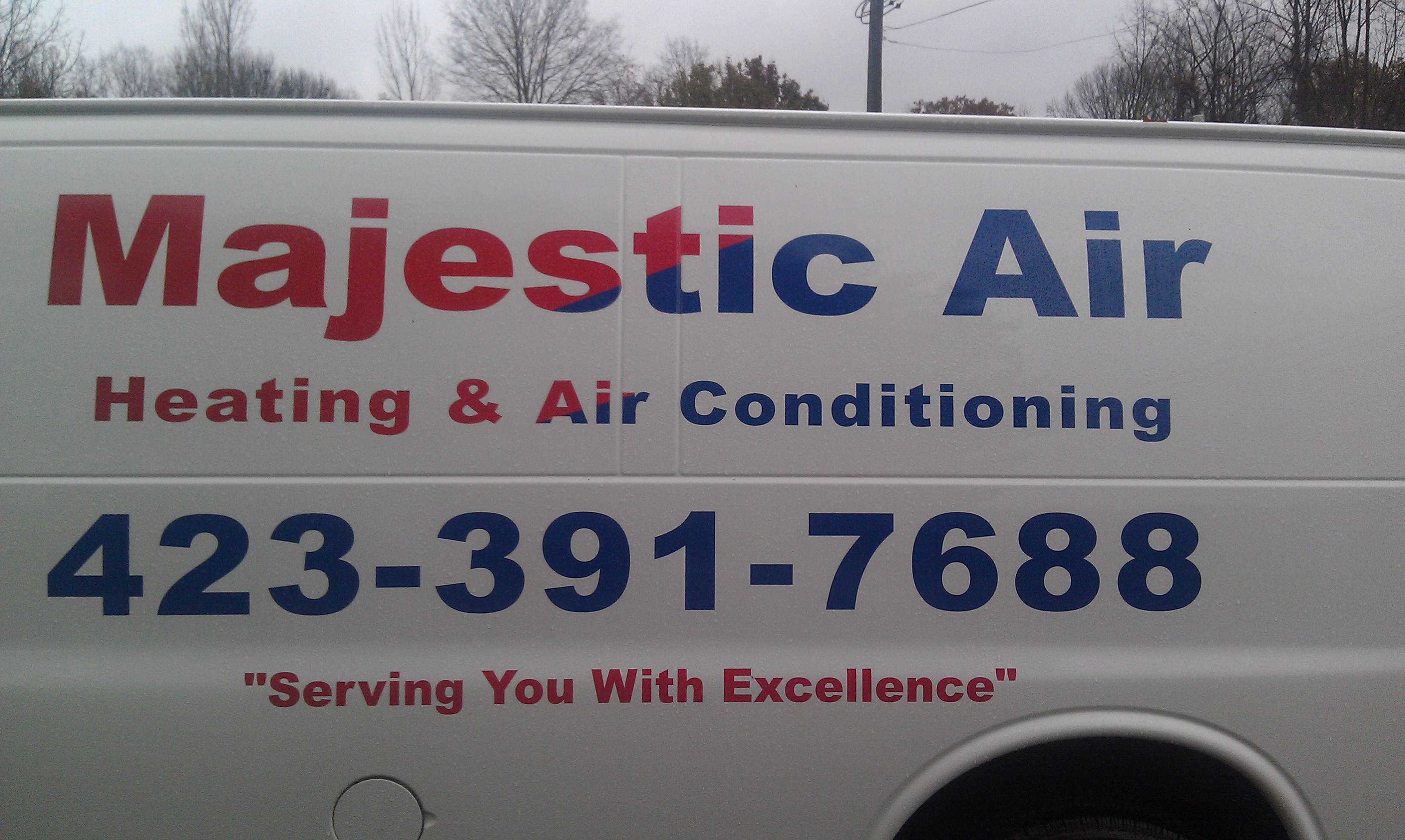 Majestic Air Logo