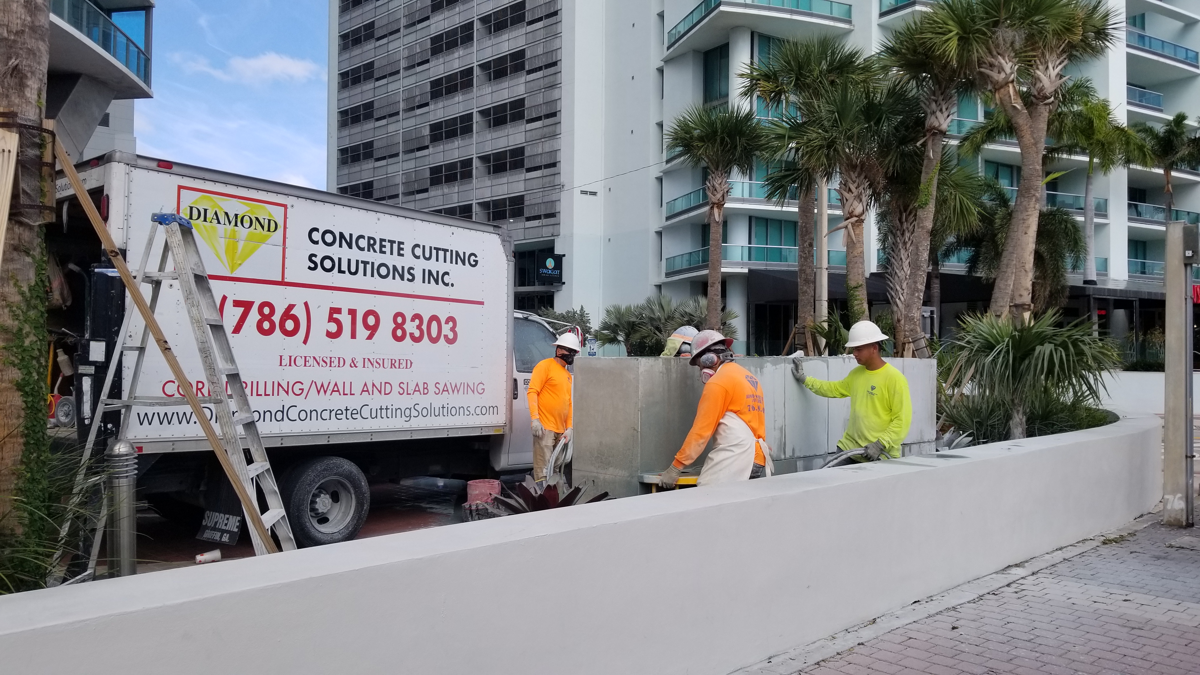 Diamond Concrete Cutting Solutions, Inc. Logo