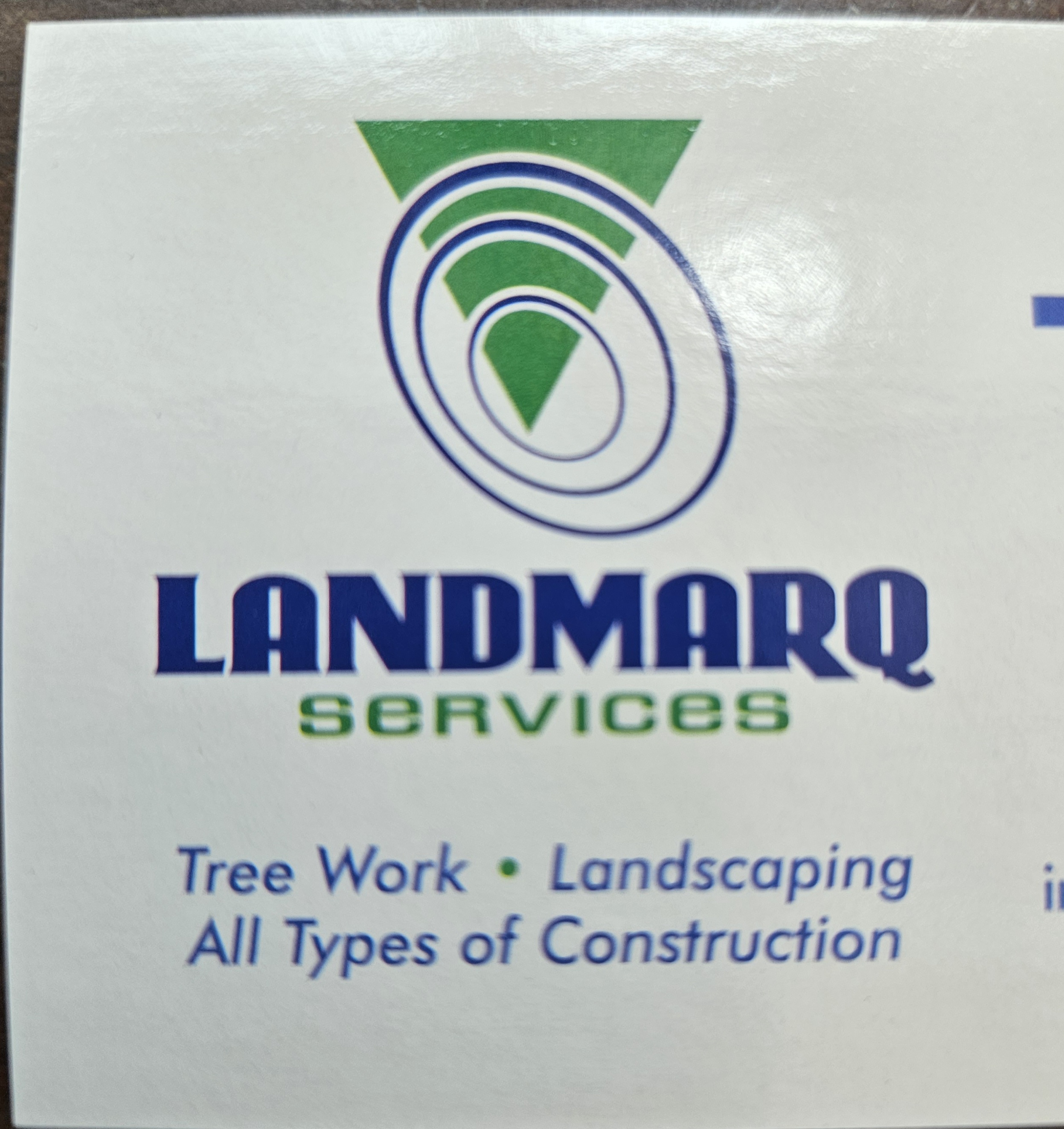 Landmarq Services LLC Logo