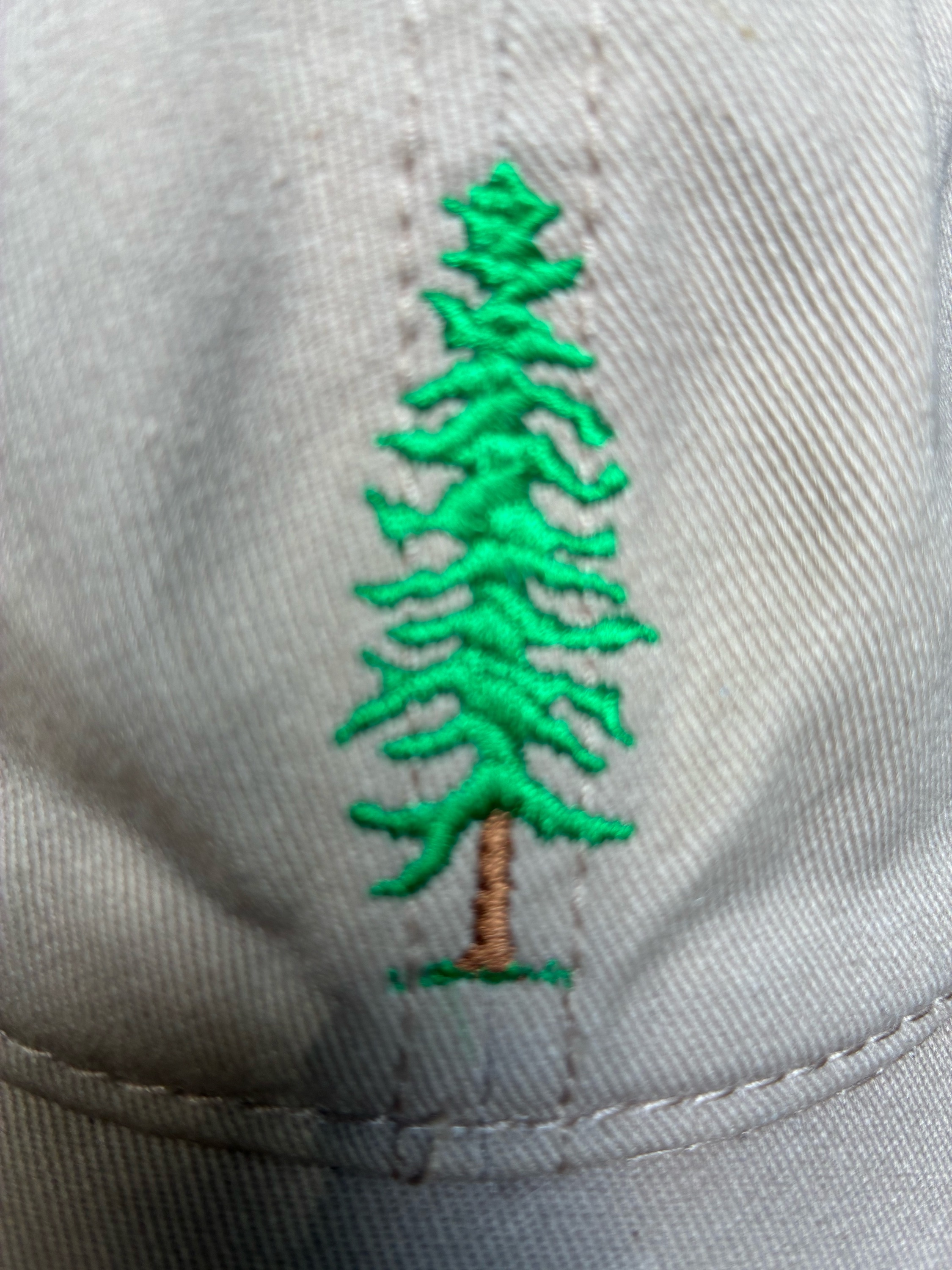 Tree Line Design and Landscape LLC Logo