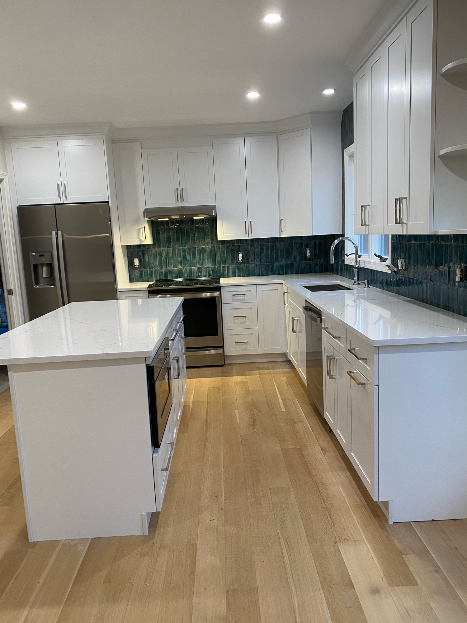 Coastal Counters & Cabinets Logo