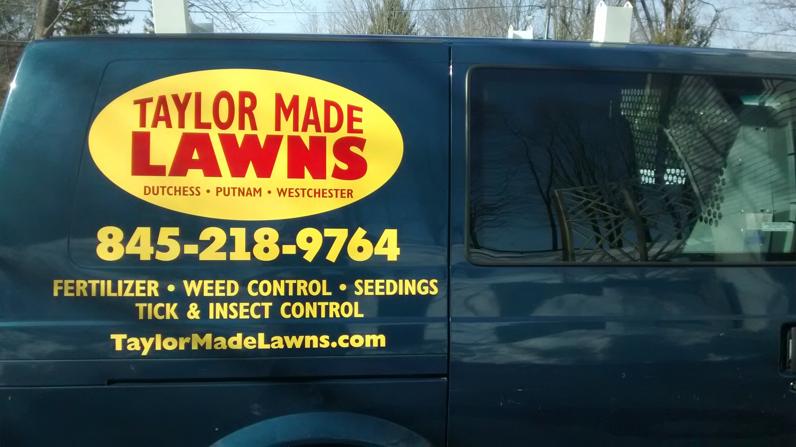 Taylor Made Lawns Logo