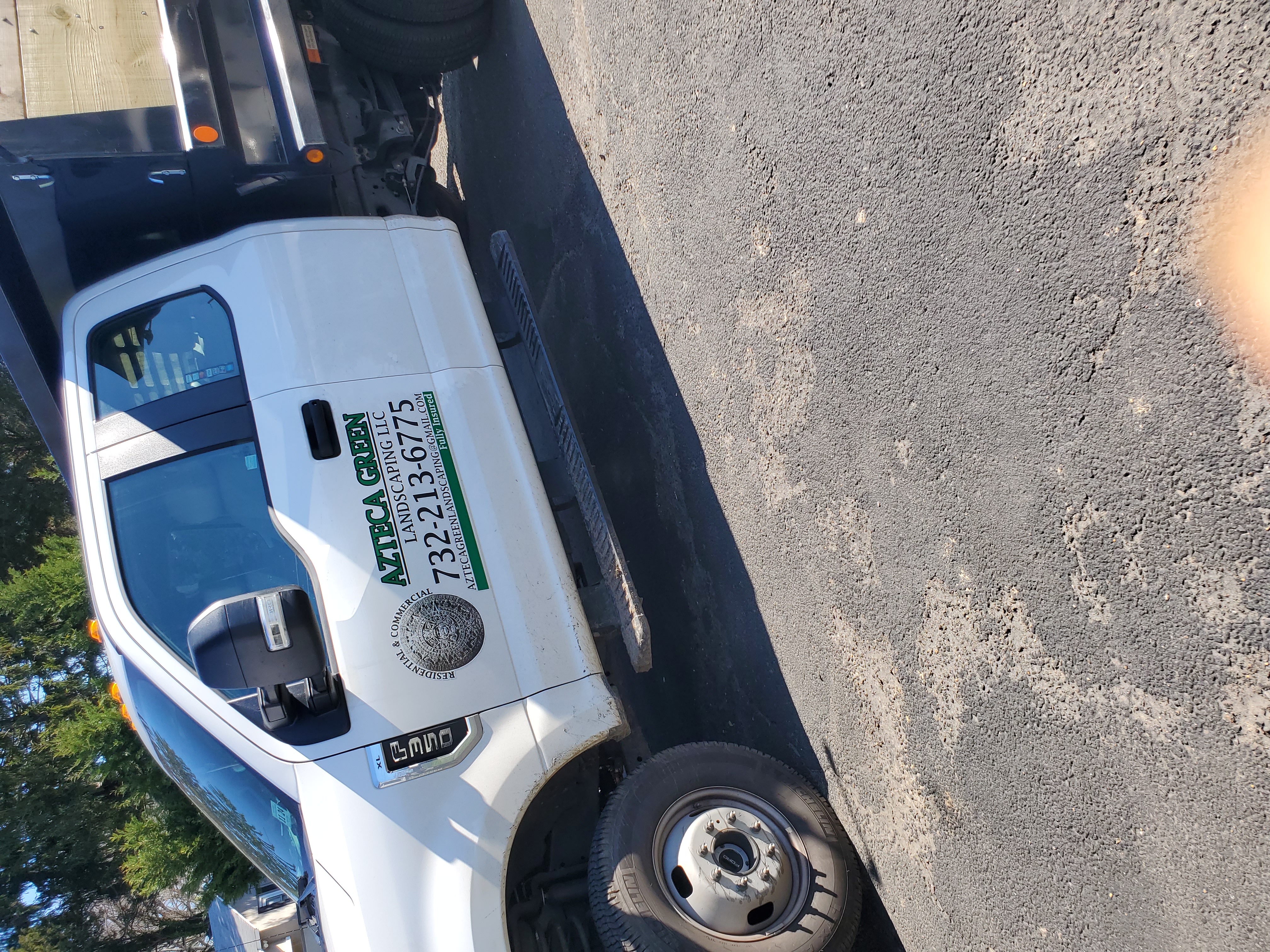 Azteca Green Landscaping, LLC Logo