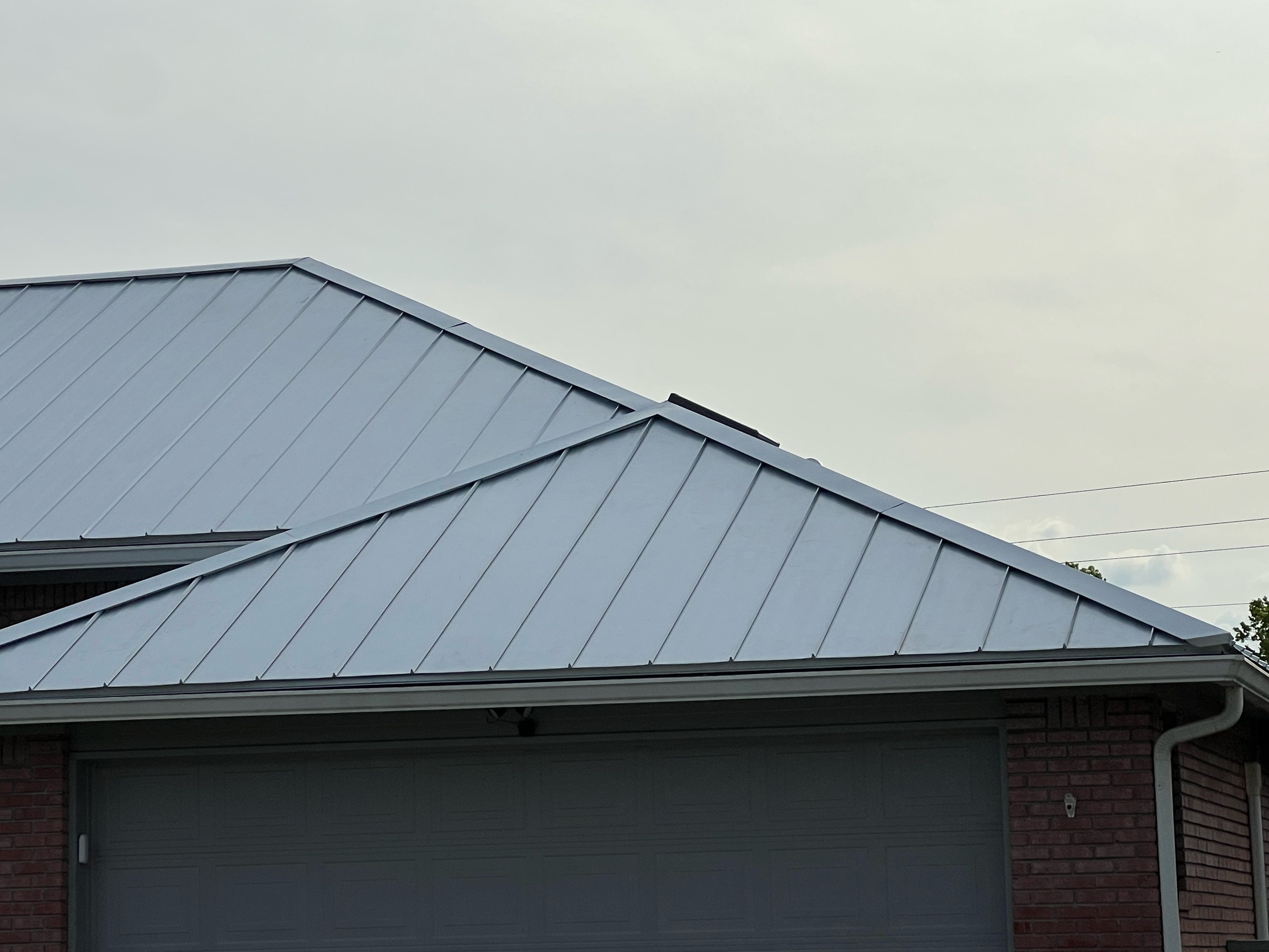 Gator City Roofing & Construction, LLC Logo
