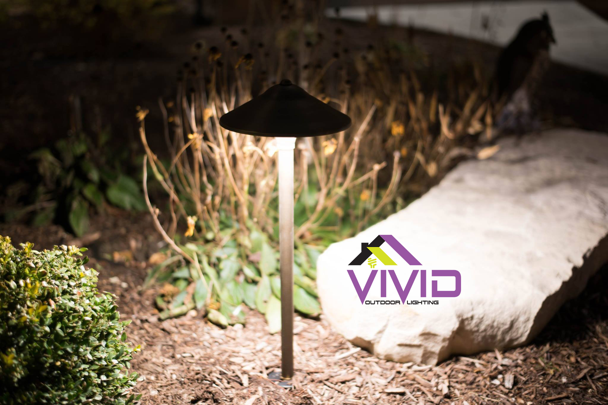 Vivid Outdoor Lighting, LLC Logo