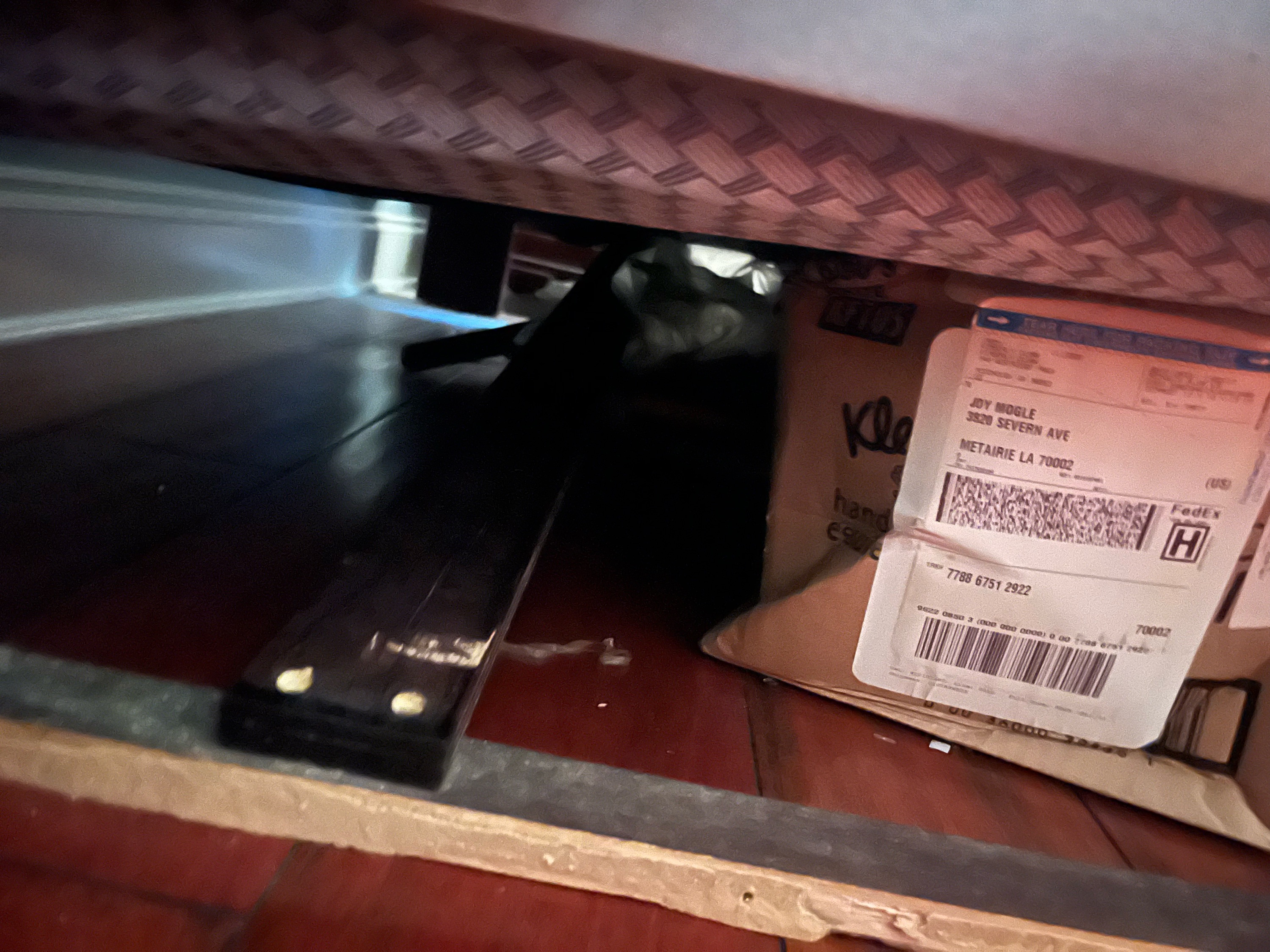 Leo's Cabinets & Millwork Logo