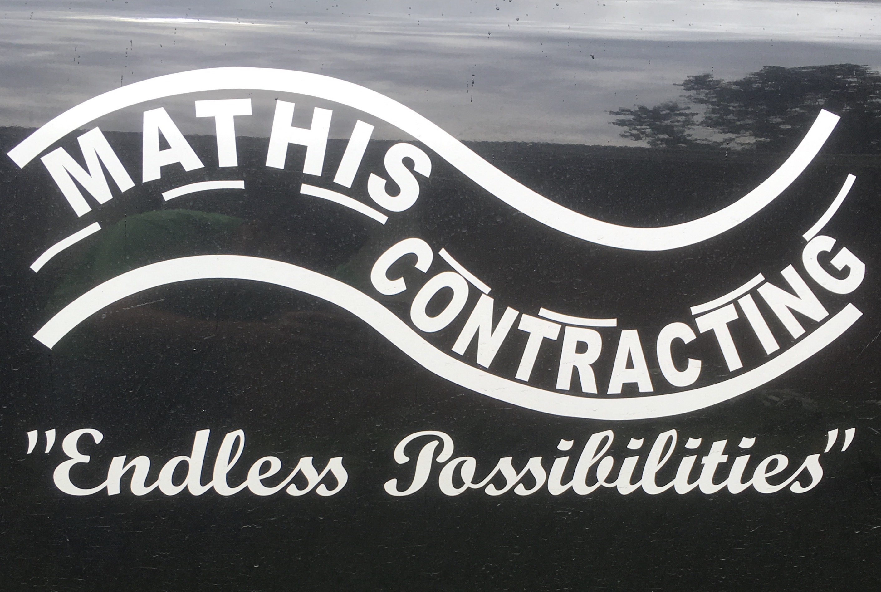 Mathis Contracting Logo