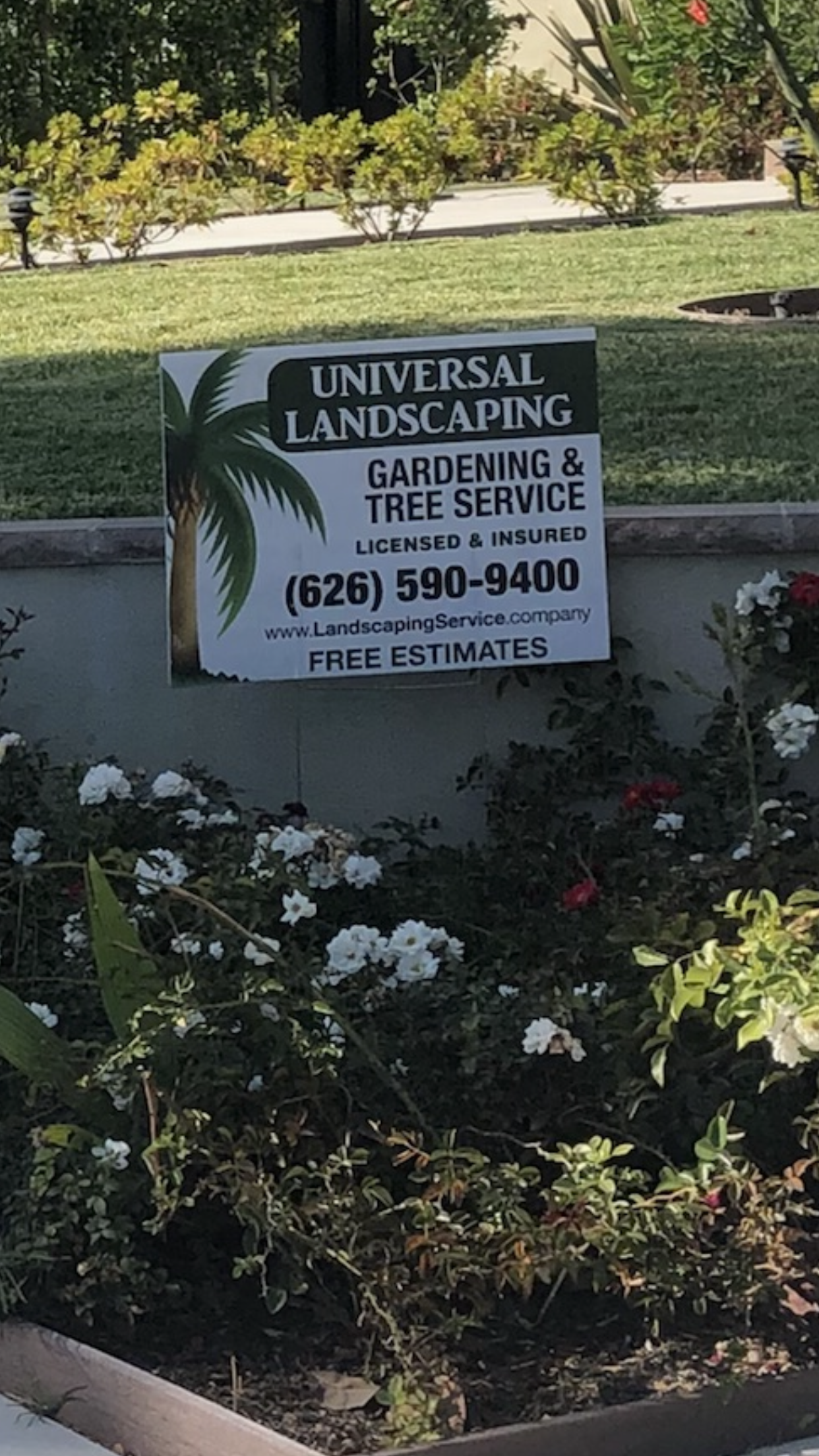 Universal Landscaping Logo