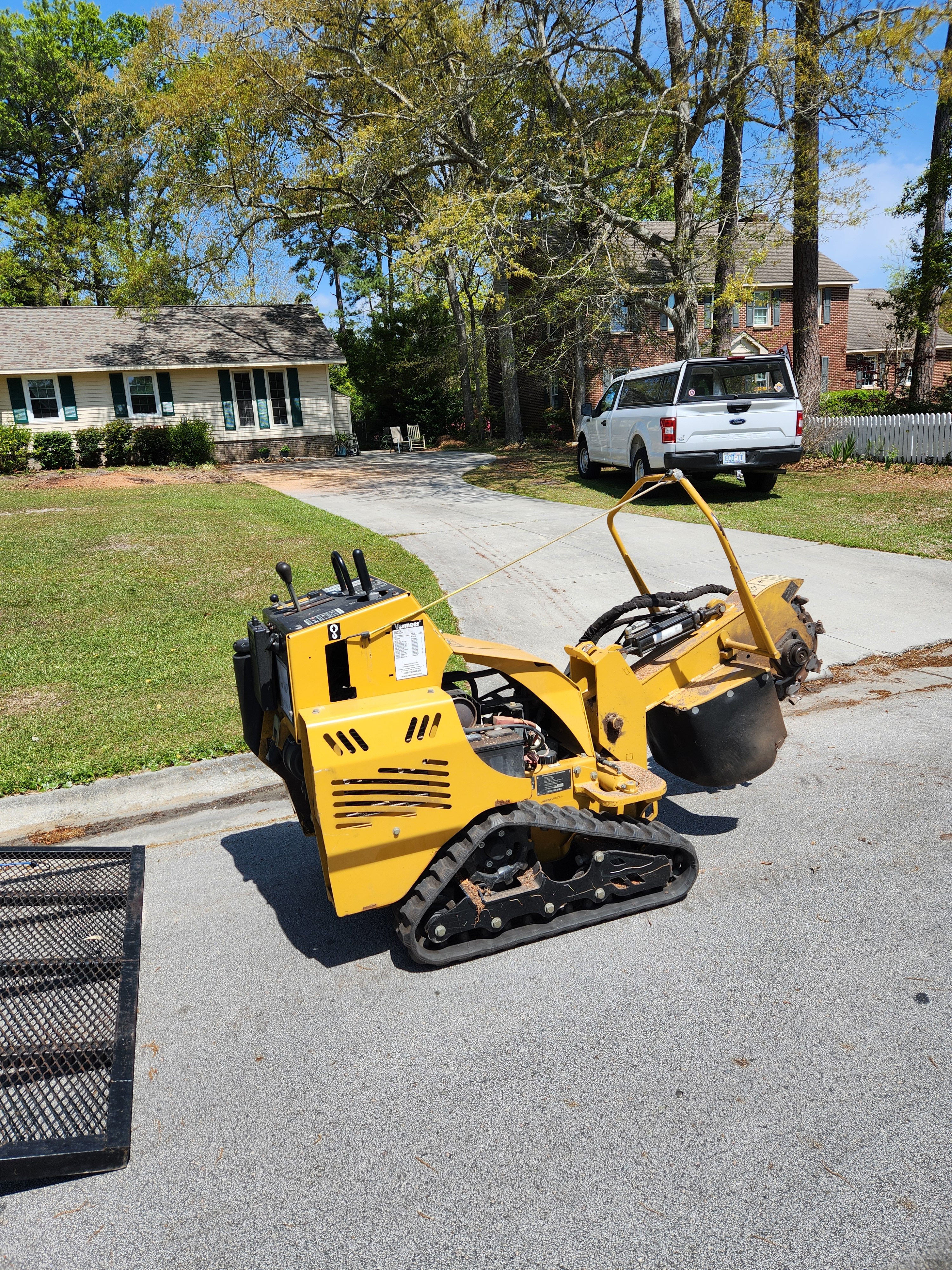 Custom Stump Grinding Service Logo