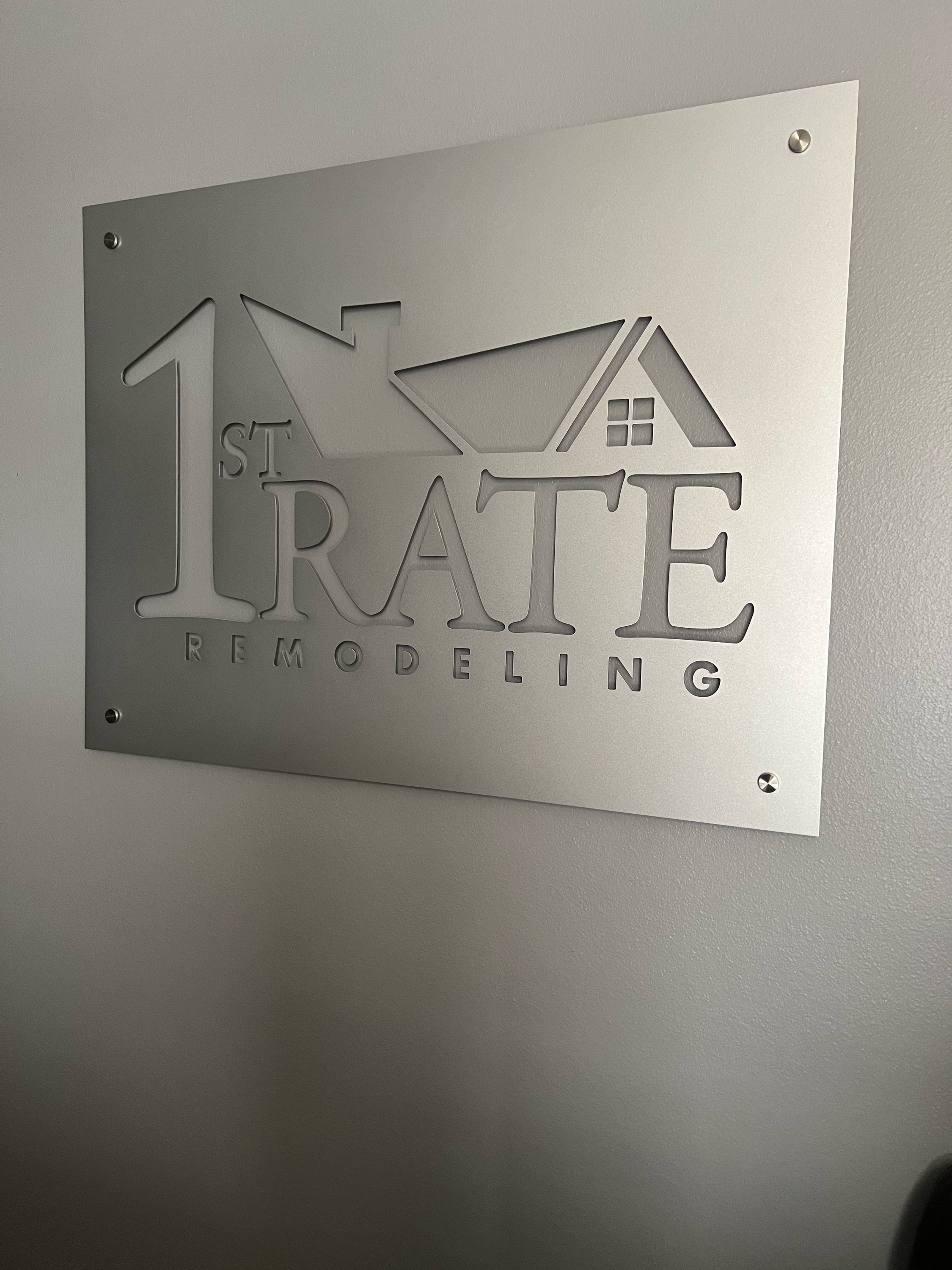 1st Rate Construction, LLC Logo