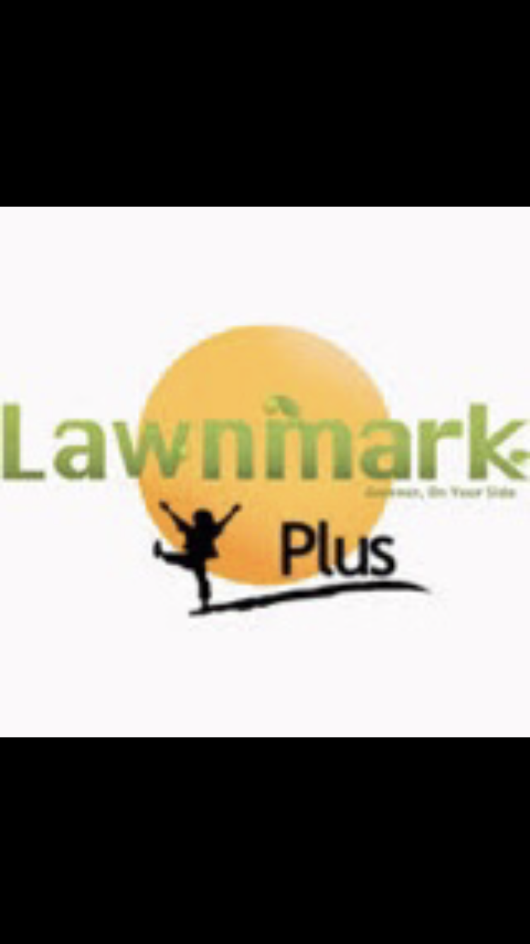 Lawnmark LLC Logo