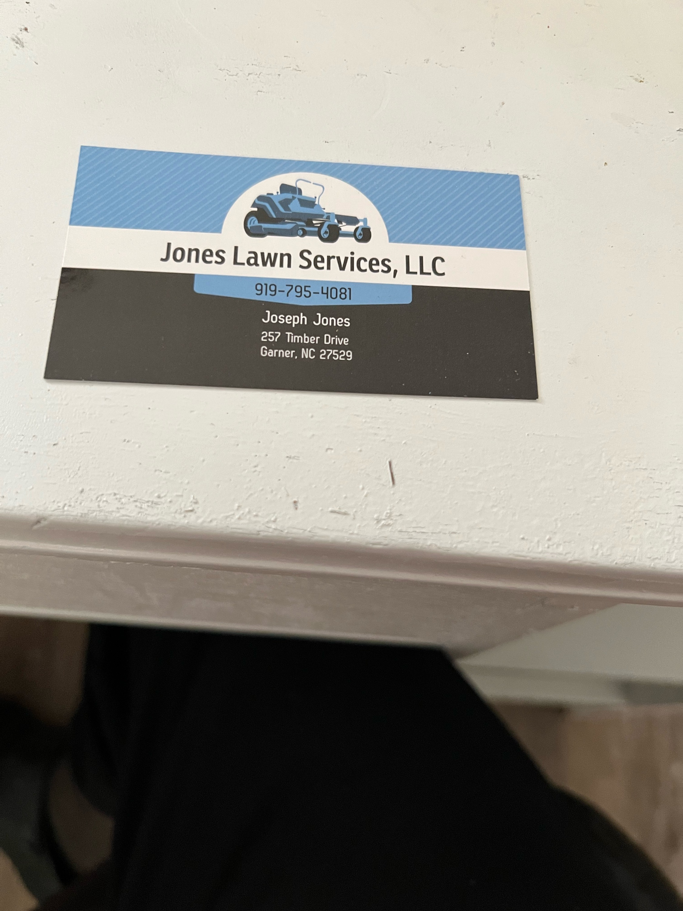 Jones Lawncare Services Logo