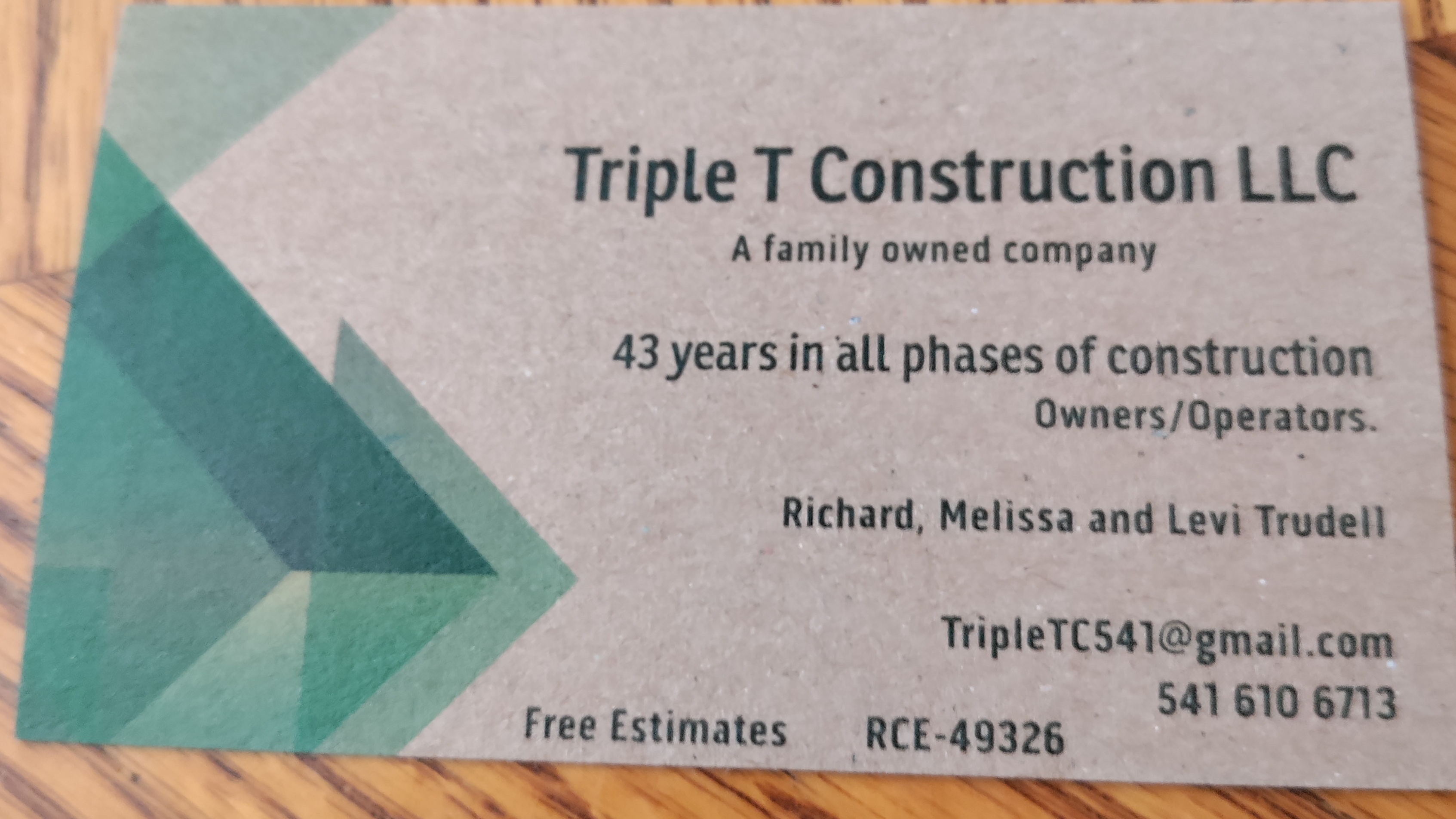 Triple T Construction, LLC Logo