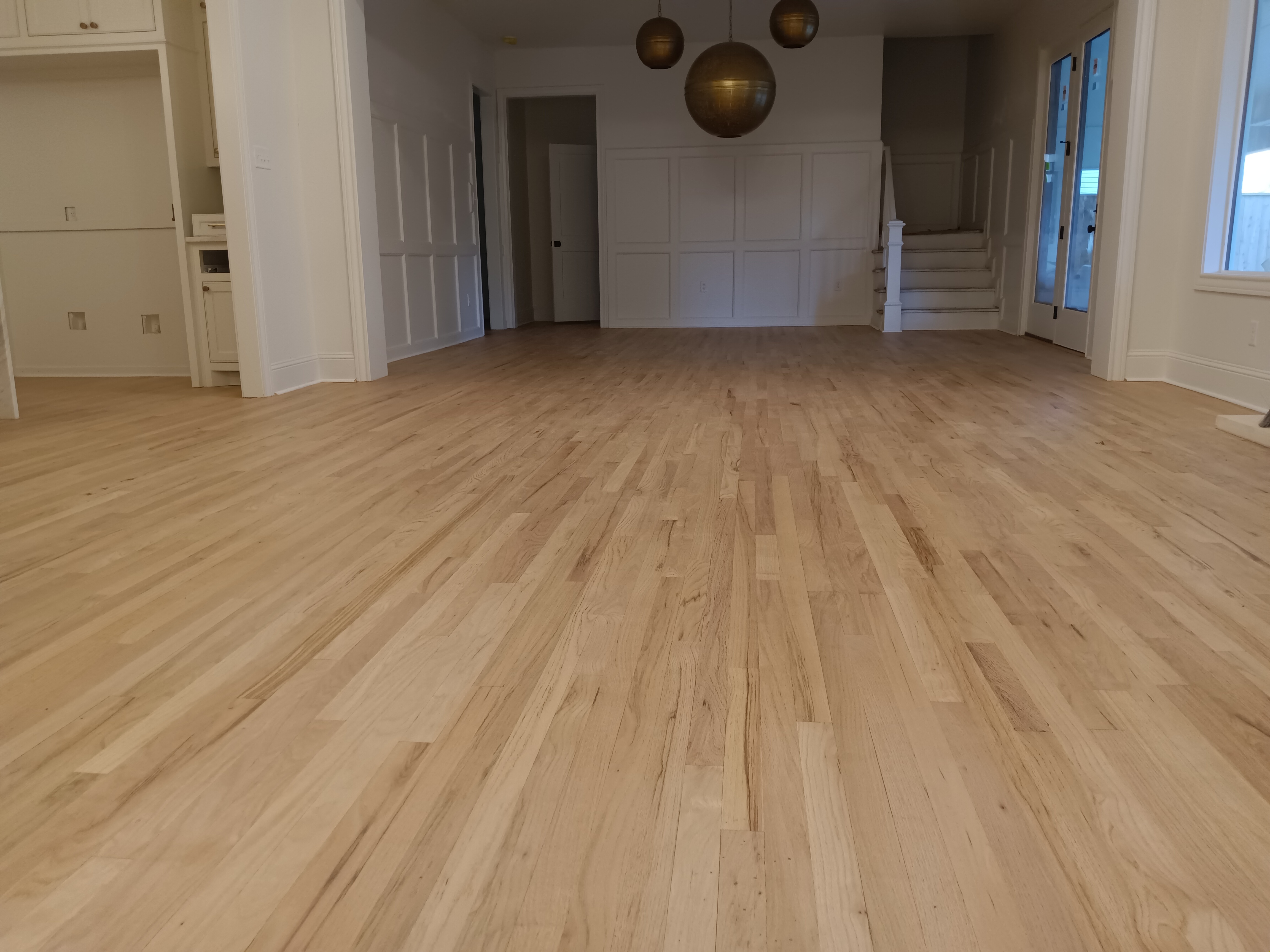 Burton's Flooring Logo