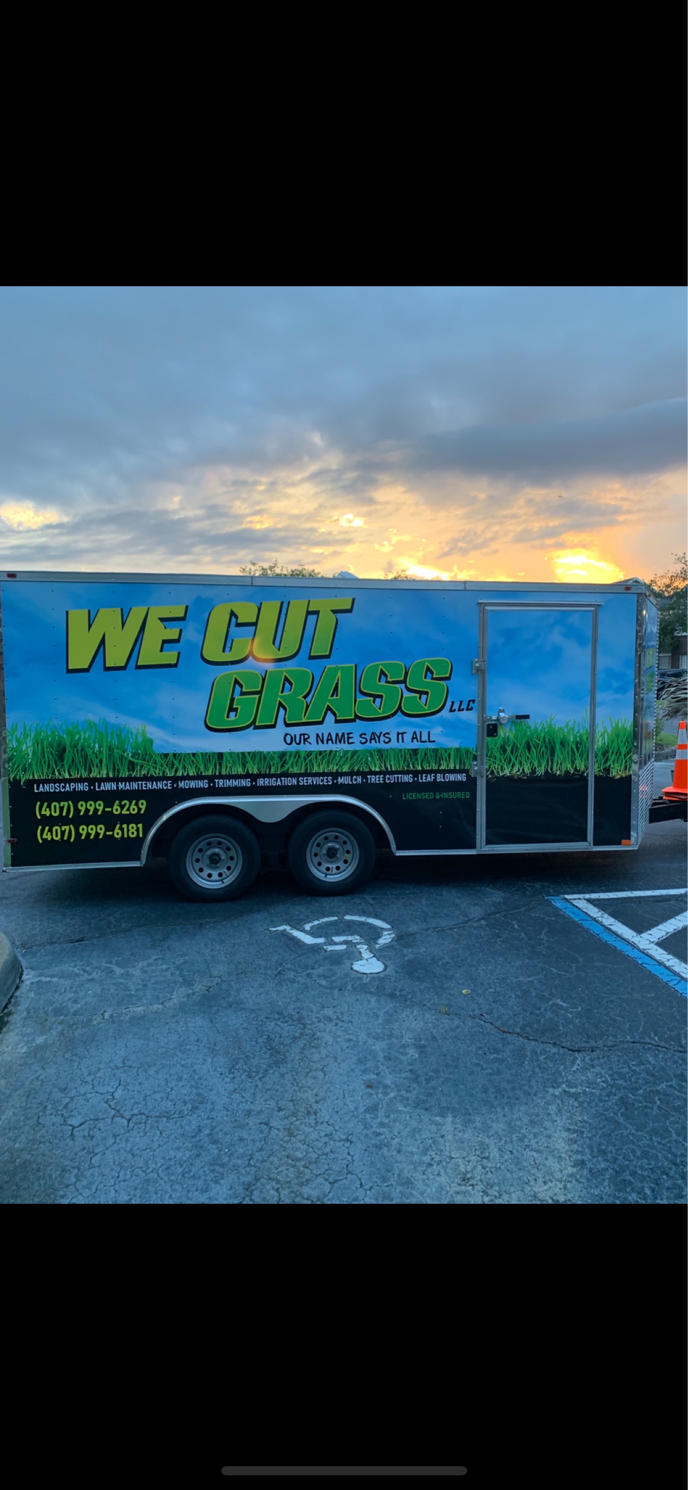 We Cut Grass, LLC Logo
