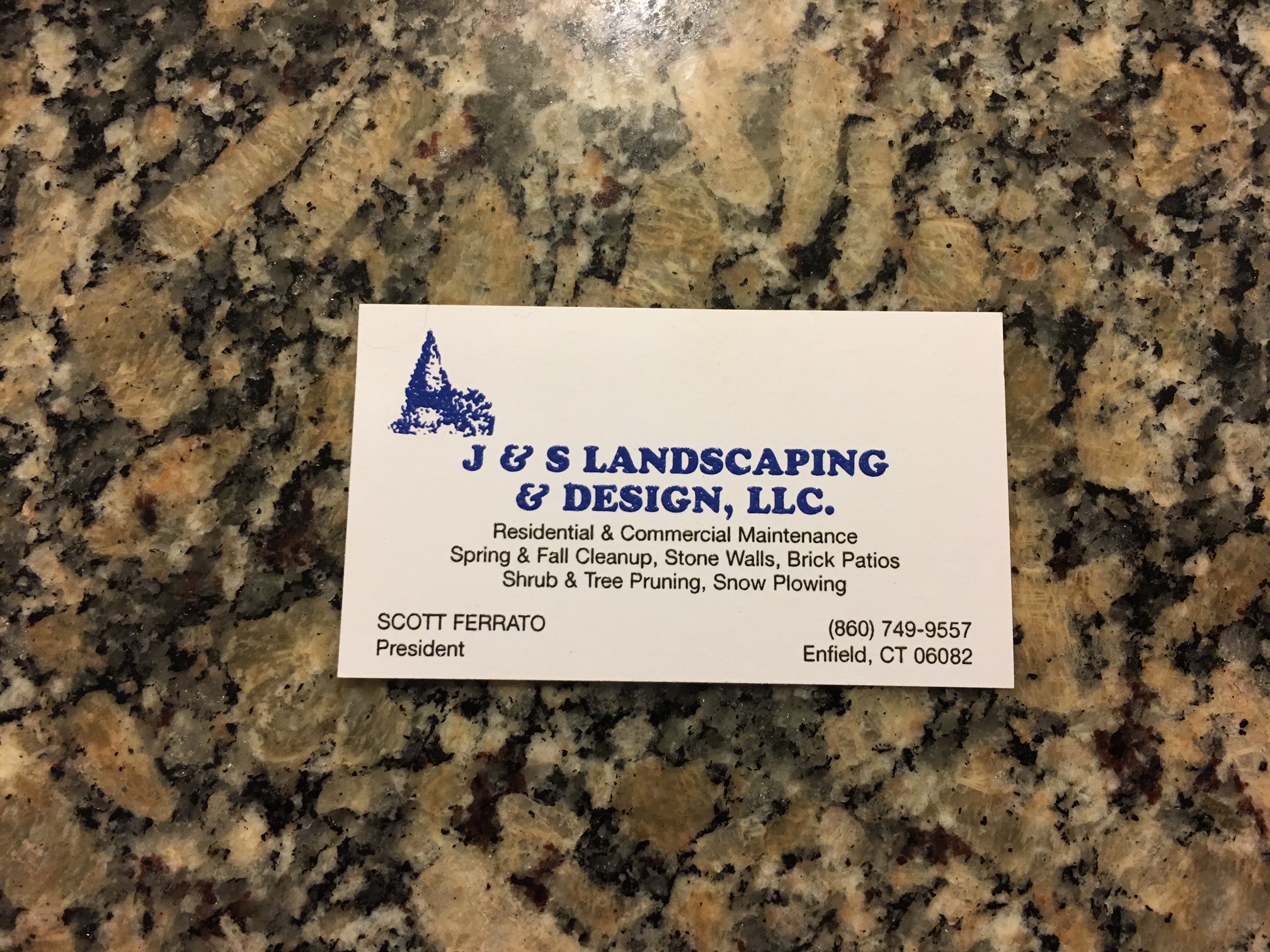 J & S Landscaping & Design Logo