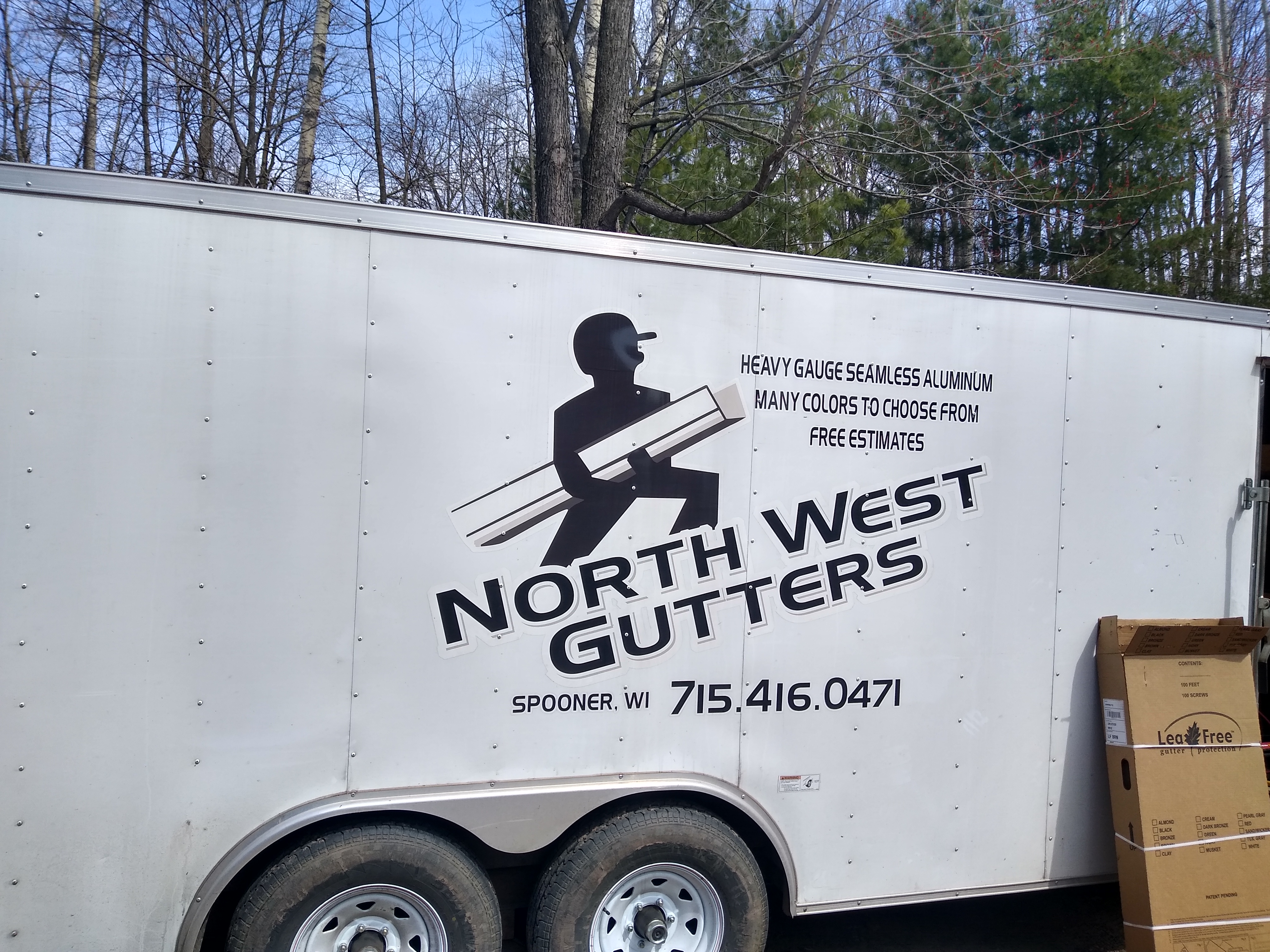 North West Gutters, LLC Logo