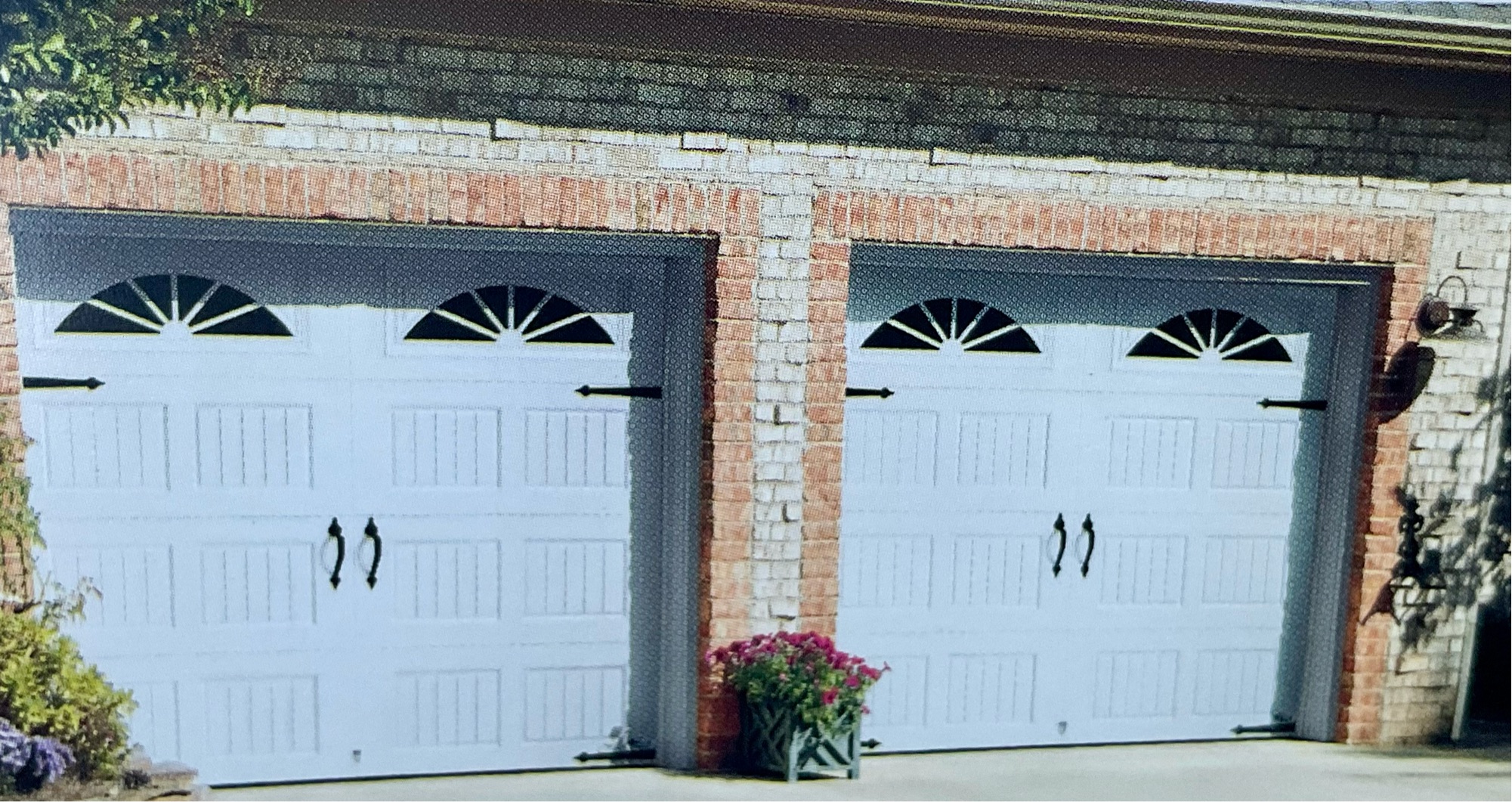 D Nova Garage Doors Logo