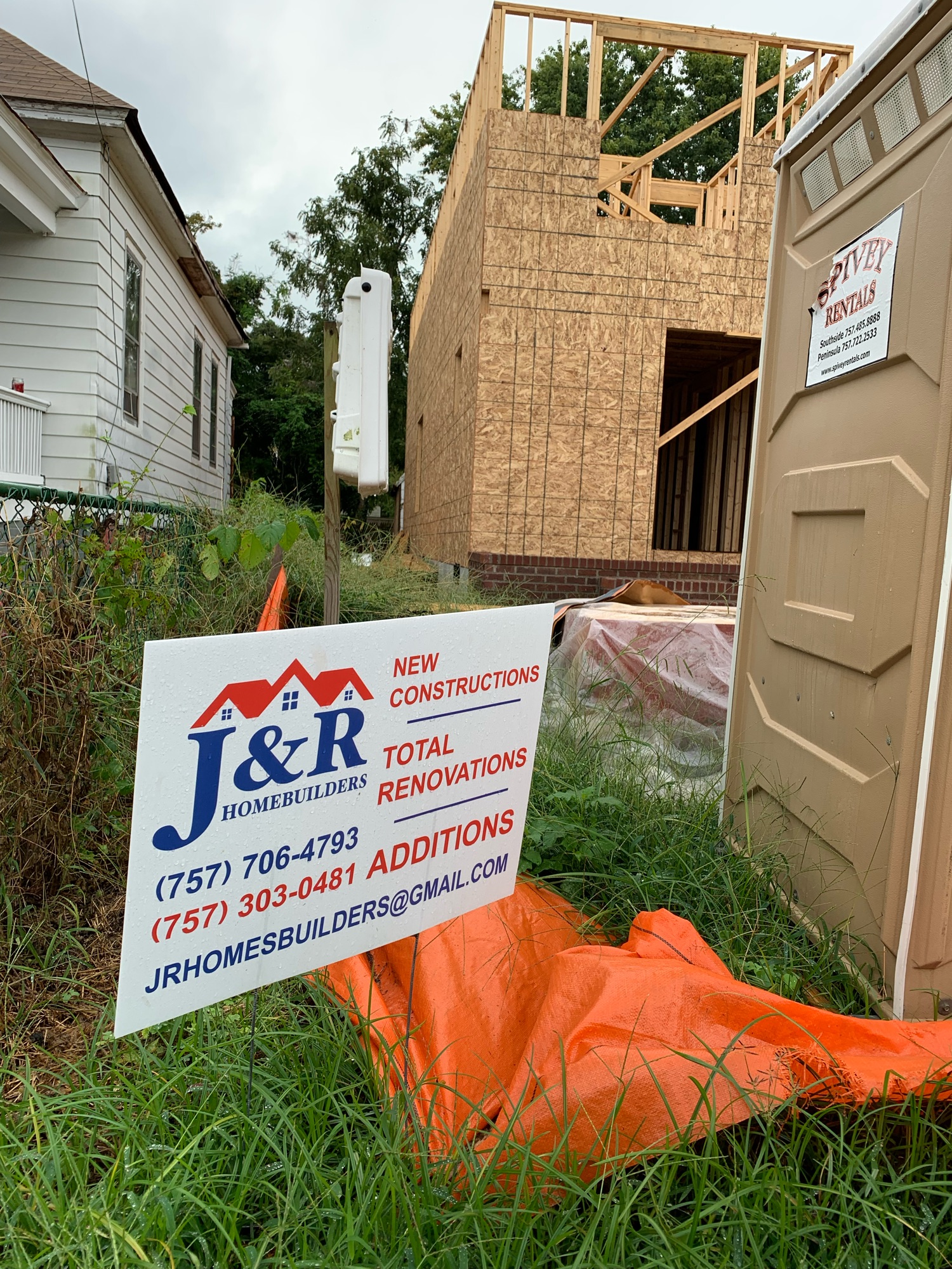 J&R Renovation Logo