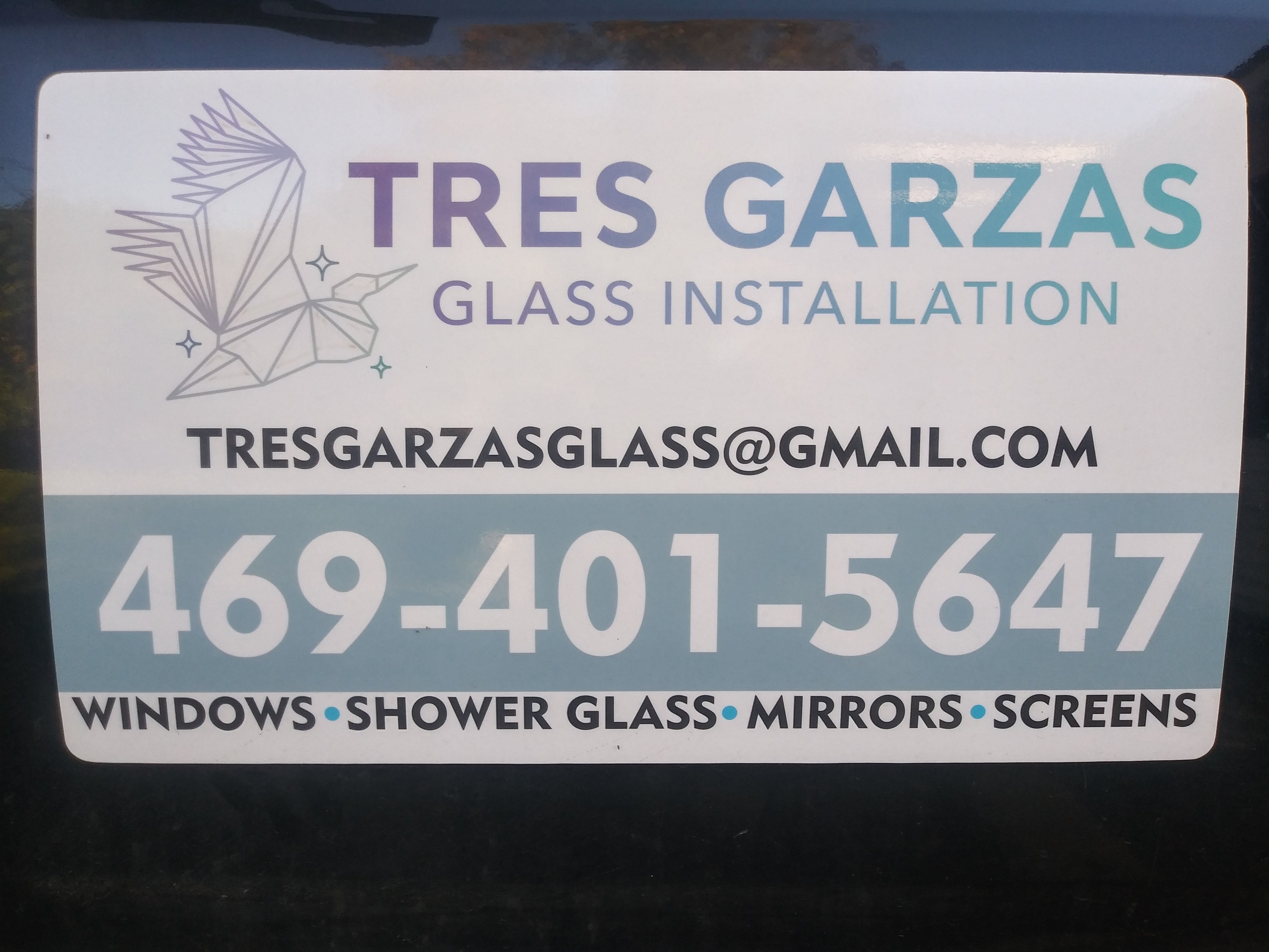Tres Garza Glass Logo