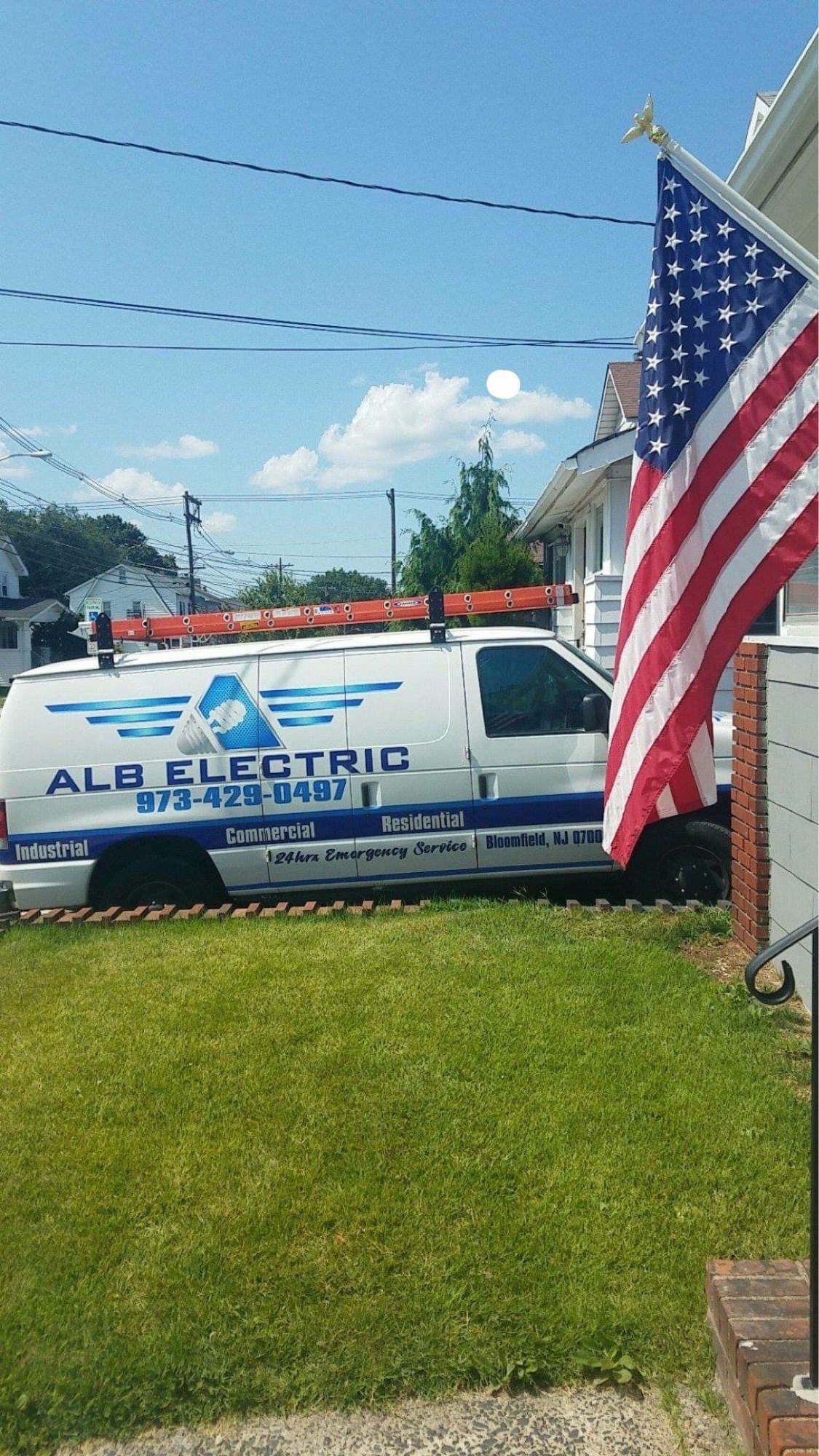 ALB Electric, LLC Logo