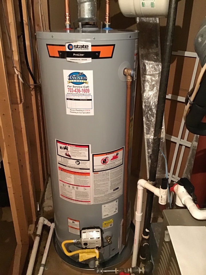 Santi Plumbing Logo