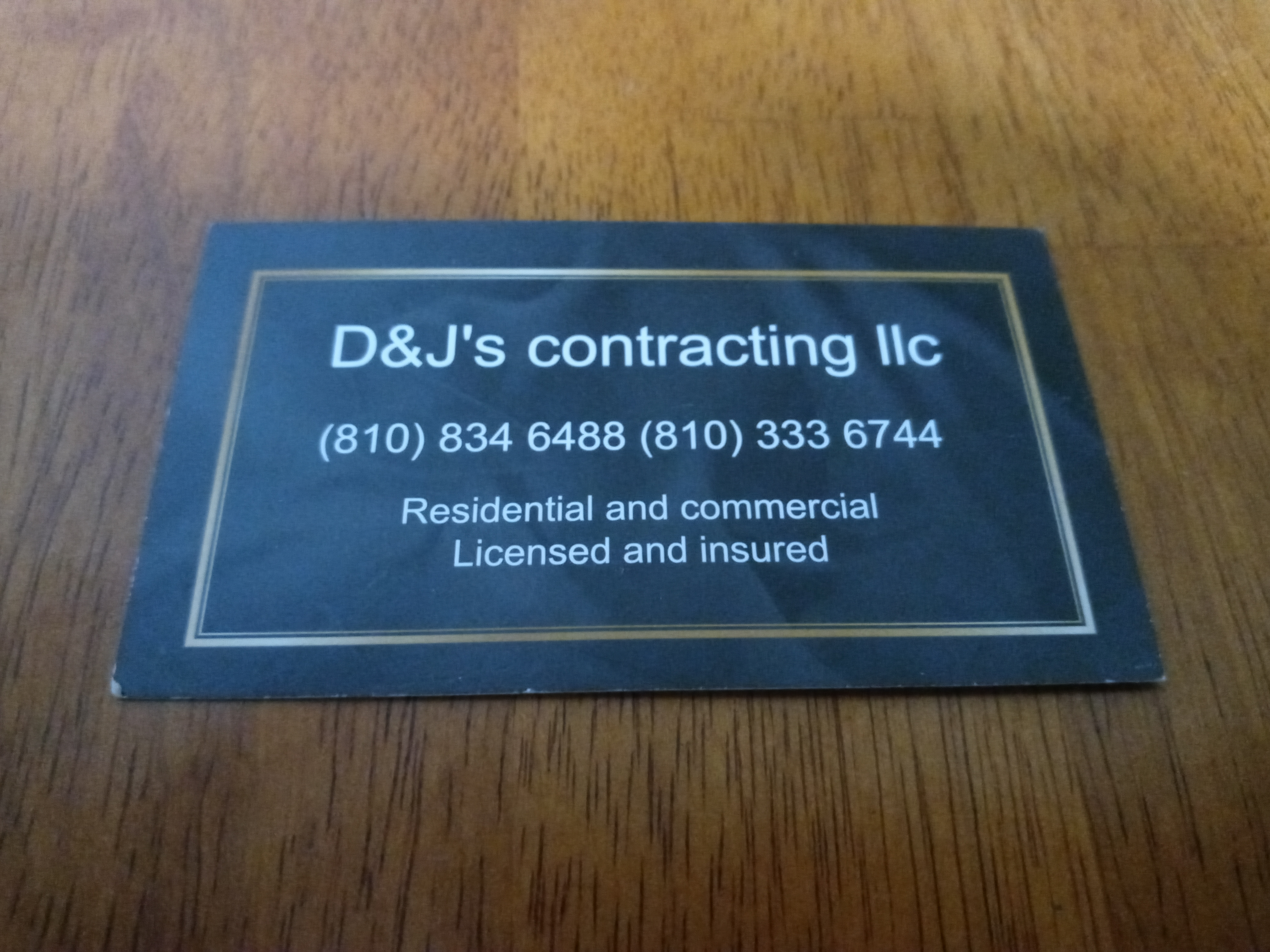 D&J's Contracting Logo