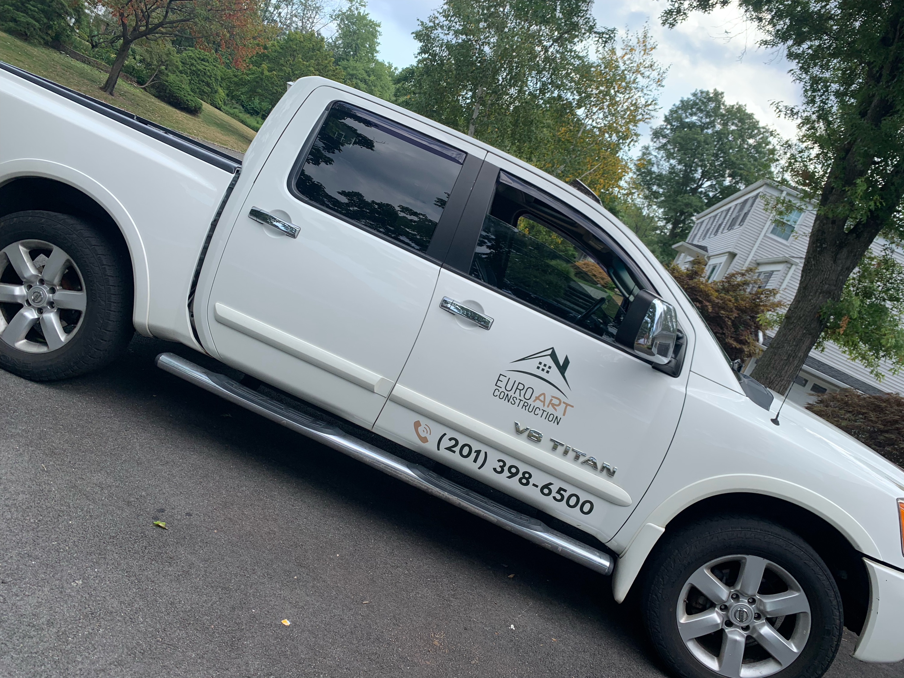 Euro Art Construction, LLC Logo