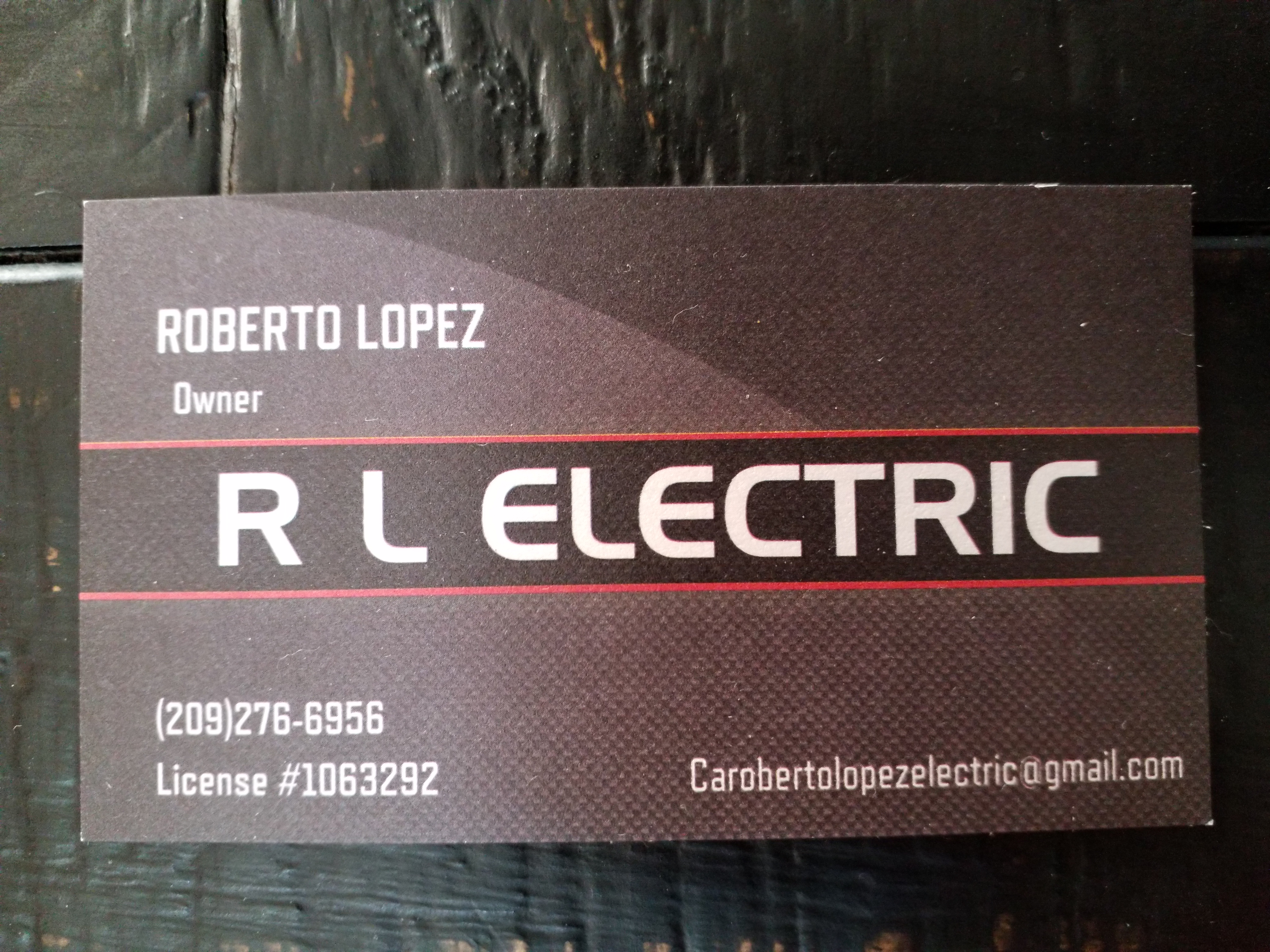 R L Electric Logo