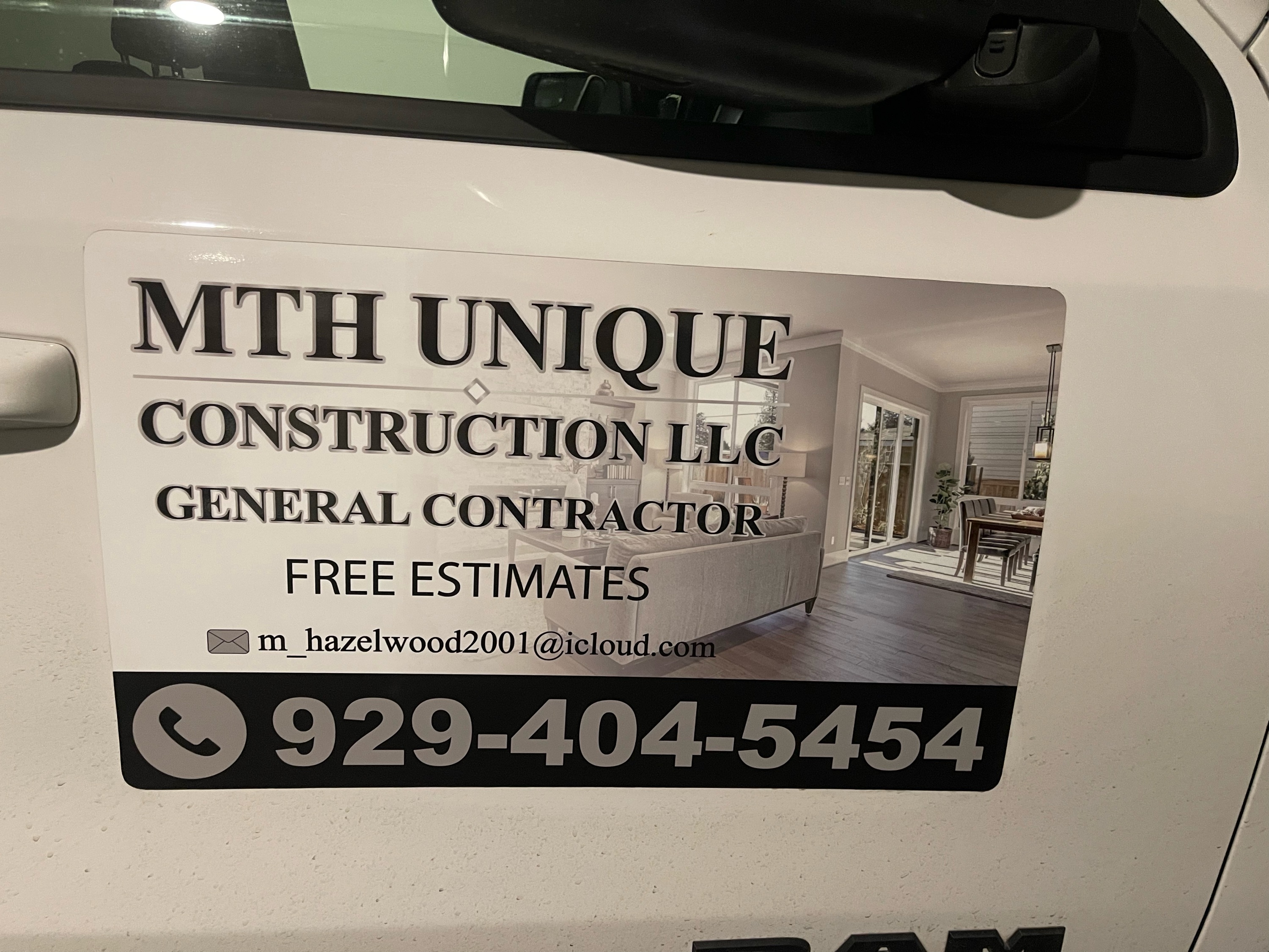 MTH Unique Construction LLC Logo
