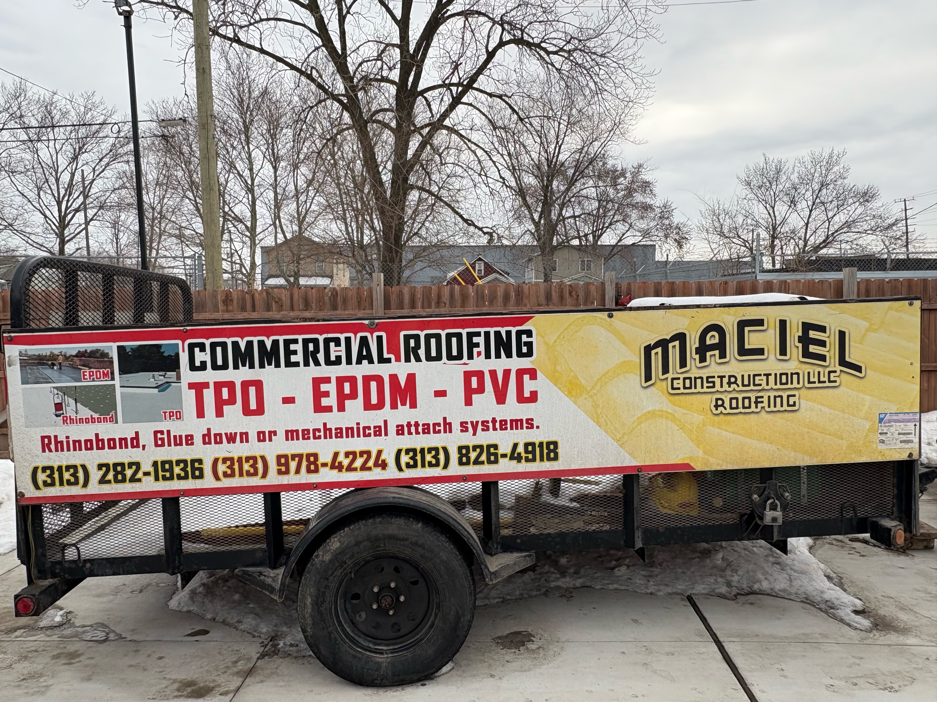 Maciel Construction, LLC Logo