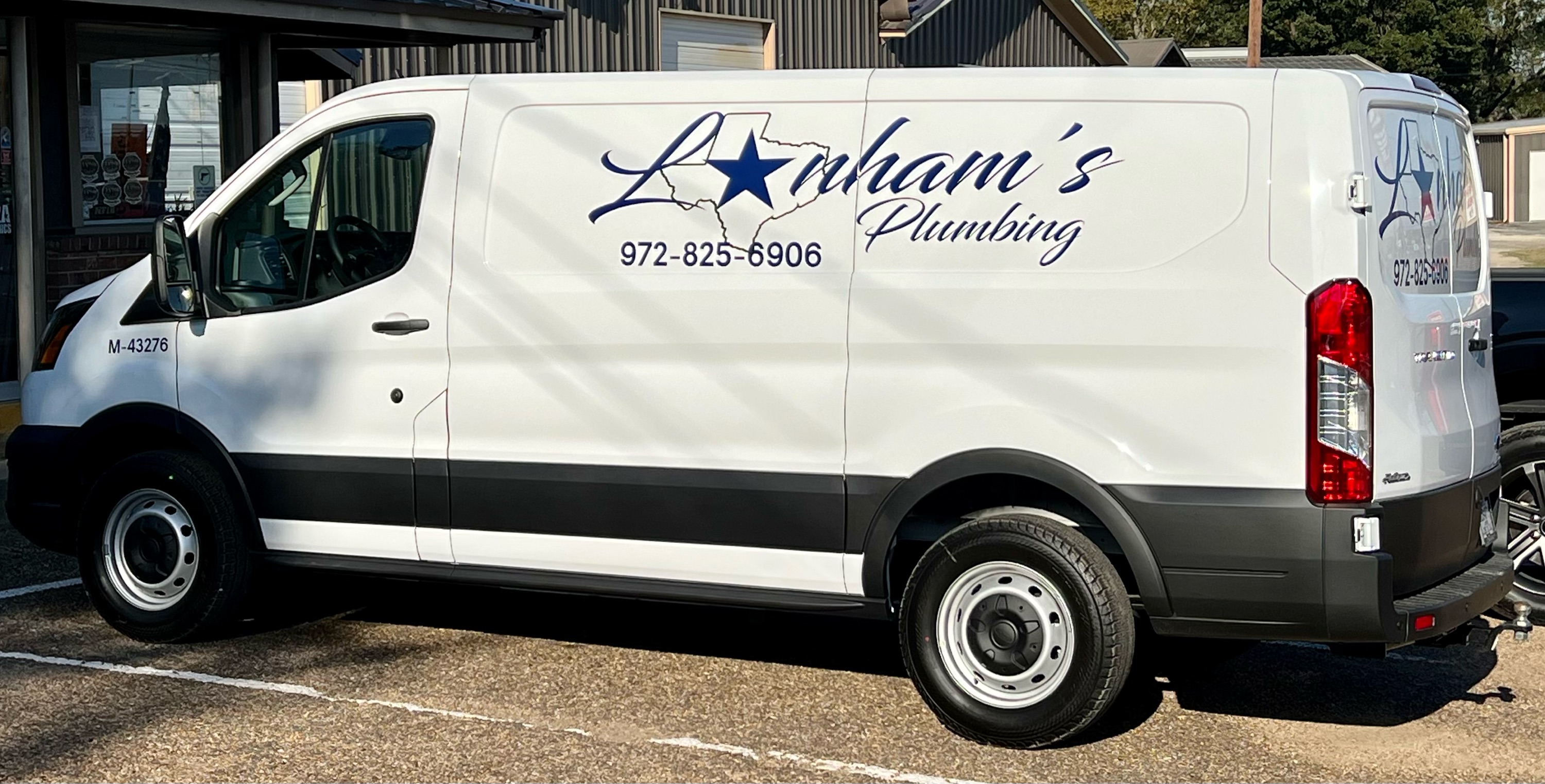 Lanhams Plumbing Logo