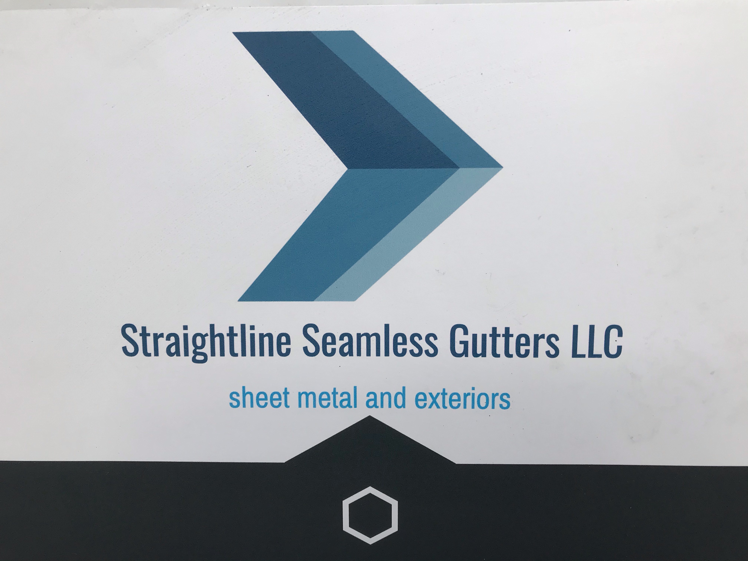 Straightline Seamless Gutters LLC Logo
