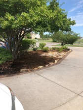 Green Landscaping and Lawn logo