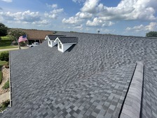 Robin's Roofing, LLC logo