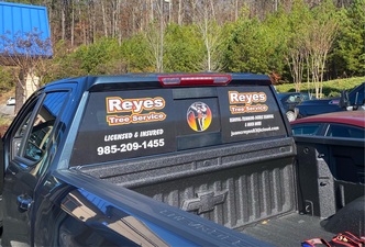 Reyes Tree Service logo