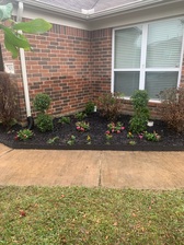 Soto's Landscaping logo