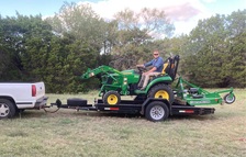 Logo for Rooster's Lawn Care