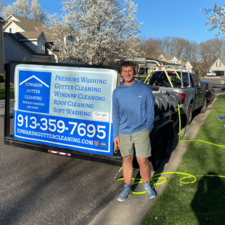 Logo for Edwards Gutter Cleaning