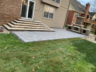RS LAWN SERVICE & LANDSCAPING LLC logo
